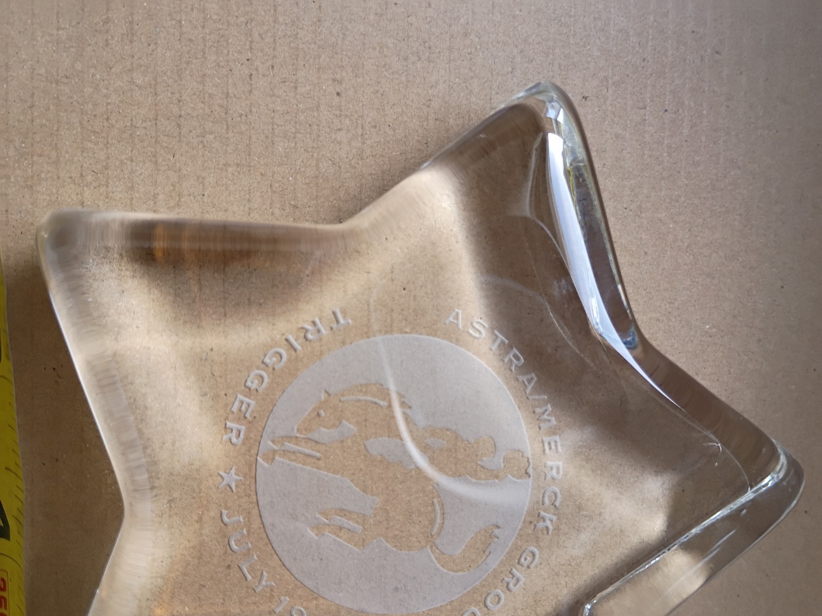 ASTRA/MERCK Drug Rep Crystal Glass Star Paper Weight “Trigger July 1993”