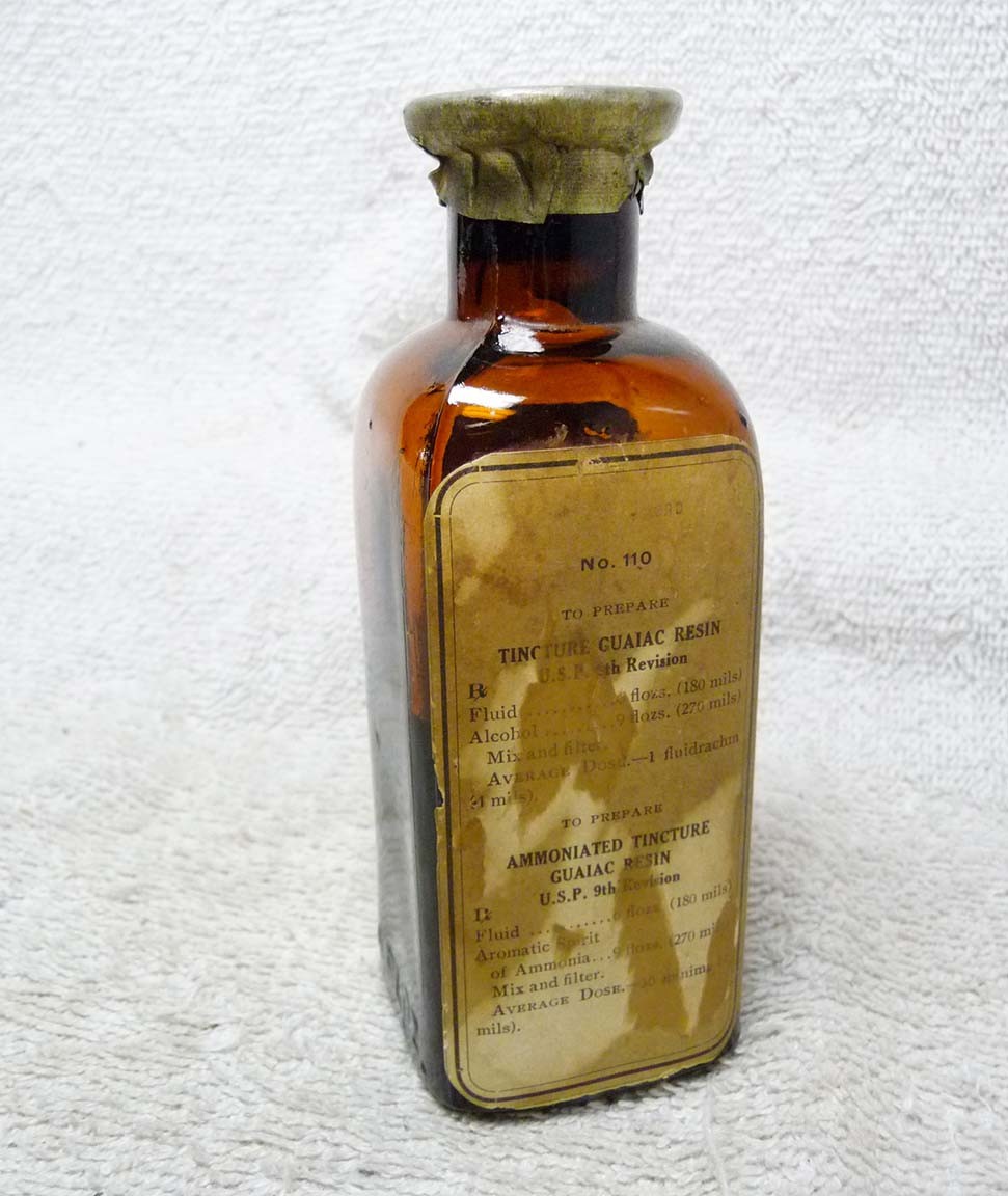 Antique Early 1900’s John Wyeth & Brother GUAIAC Resin Fluid Bottle w/ Lead Seal