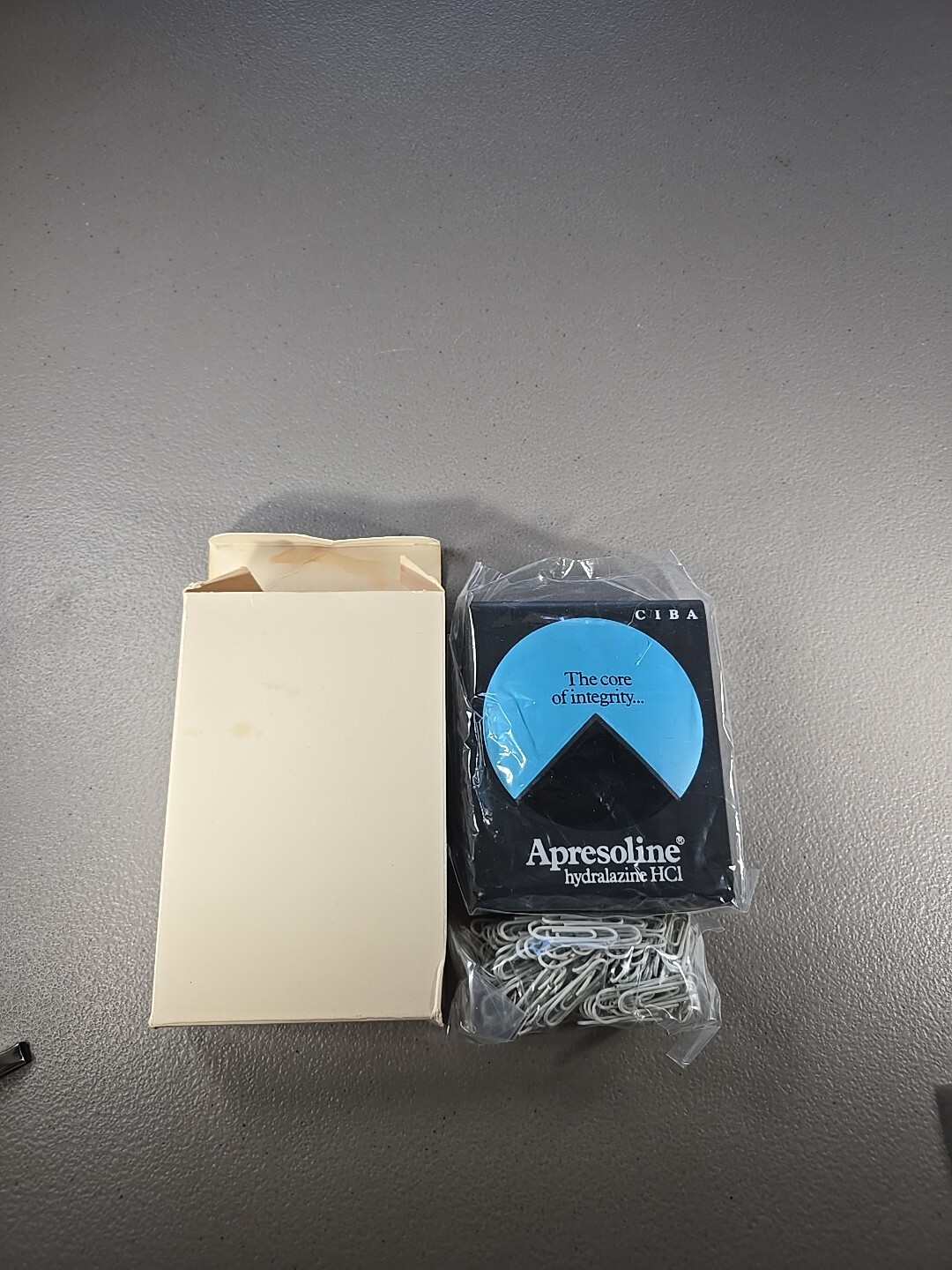 CIBA Apresoline The Core Of Integrity Collectible Desk Paperclip Dispenser NEW