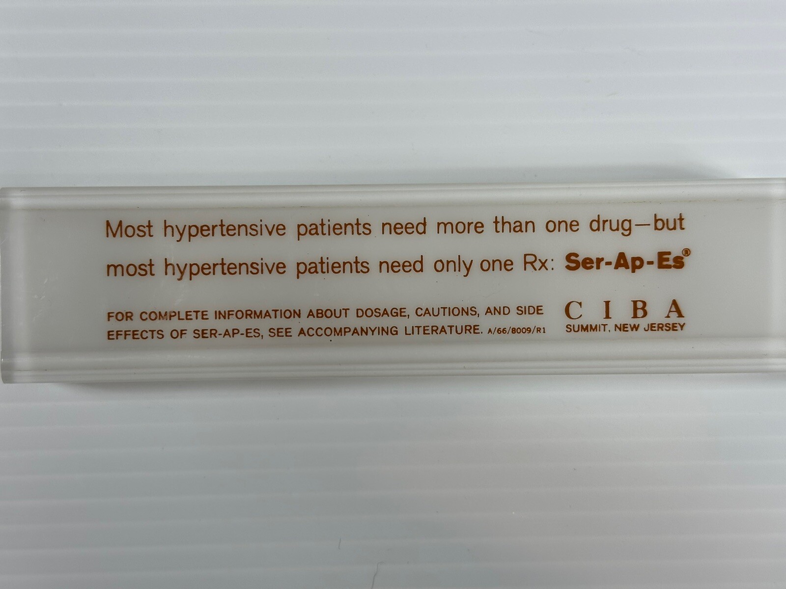 VTG CIBA PHARMACEUTICAL PHYSICIAN PAPERWEIGHT BODY ORGANS SER-AP-ES ADVERTISING
