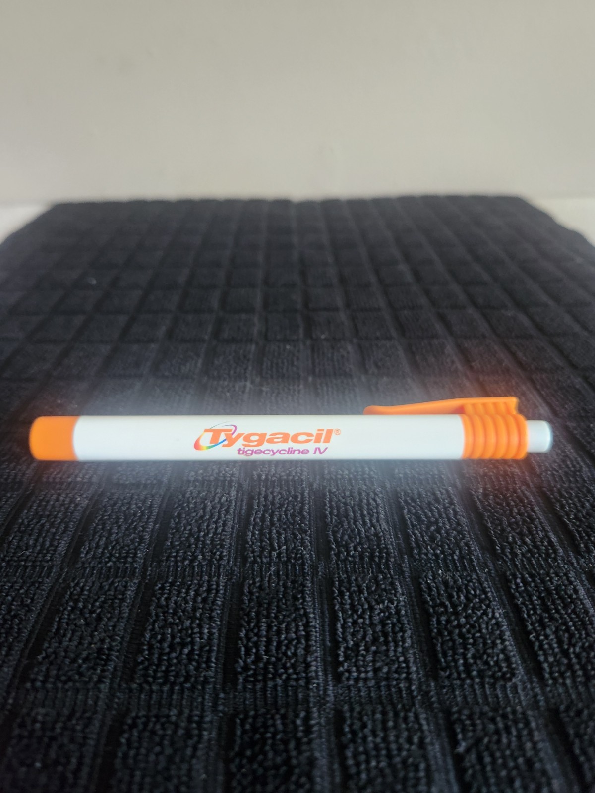 Pharmaceutical Advertising Tygacil Tigecycline IV Pocket Flashlight• Not Working