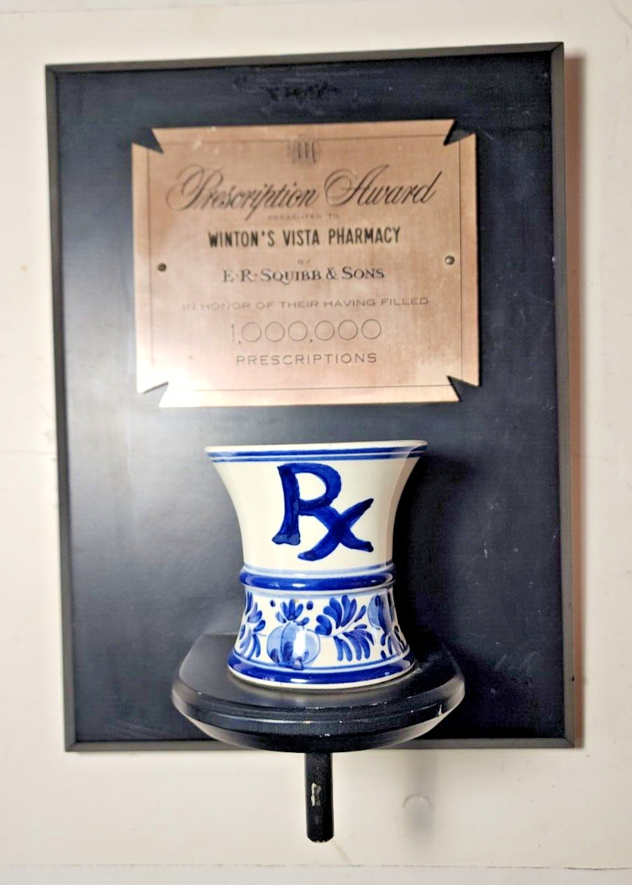 Vtg Prescription Award 1 Million Prescriptions by Winton’s Vista Pharmacy