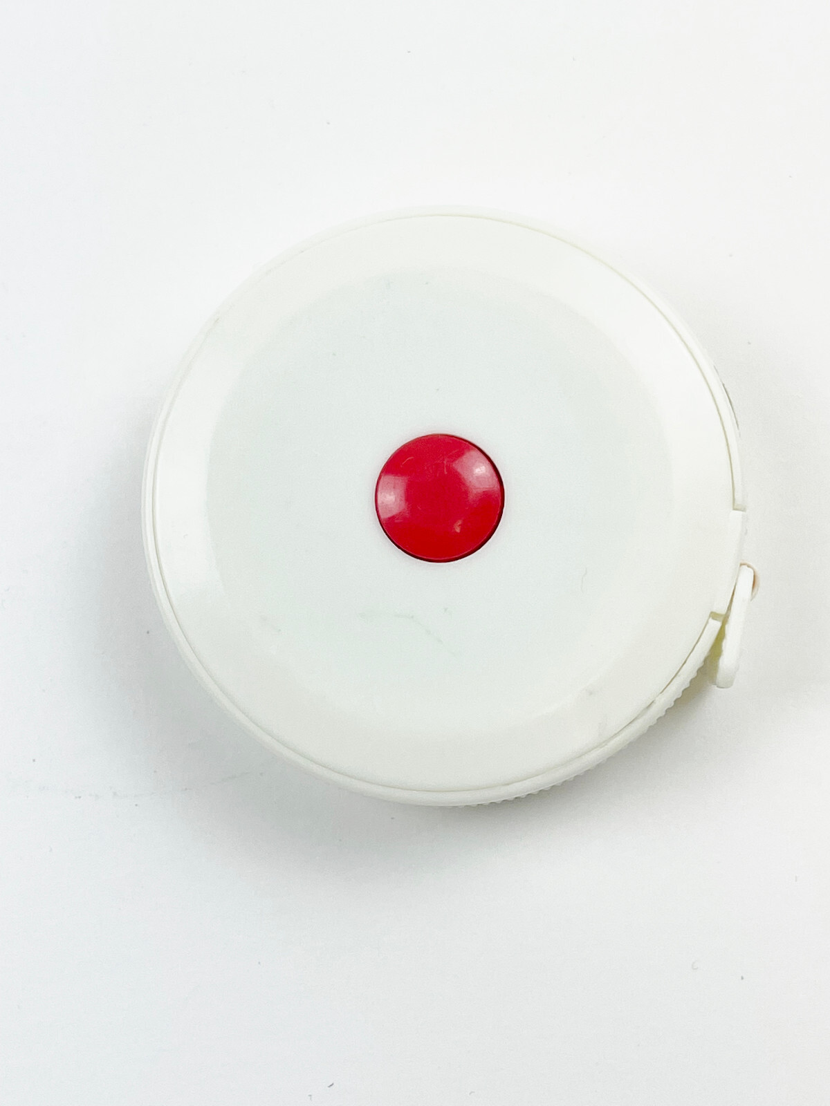 VINTAGE DAYPRO RETRACTABLE ROUND POCKET RULER – NEW OLD STOCK