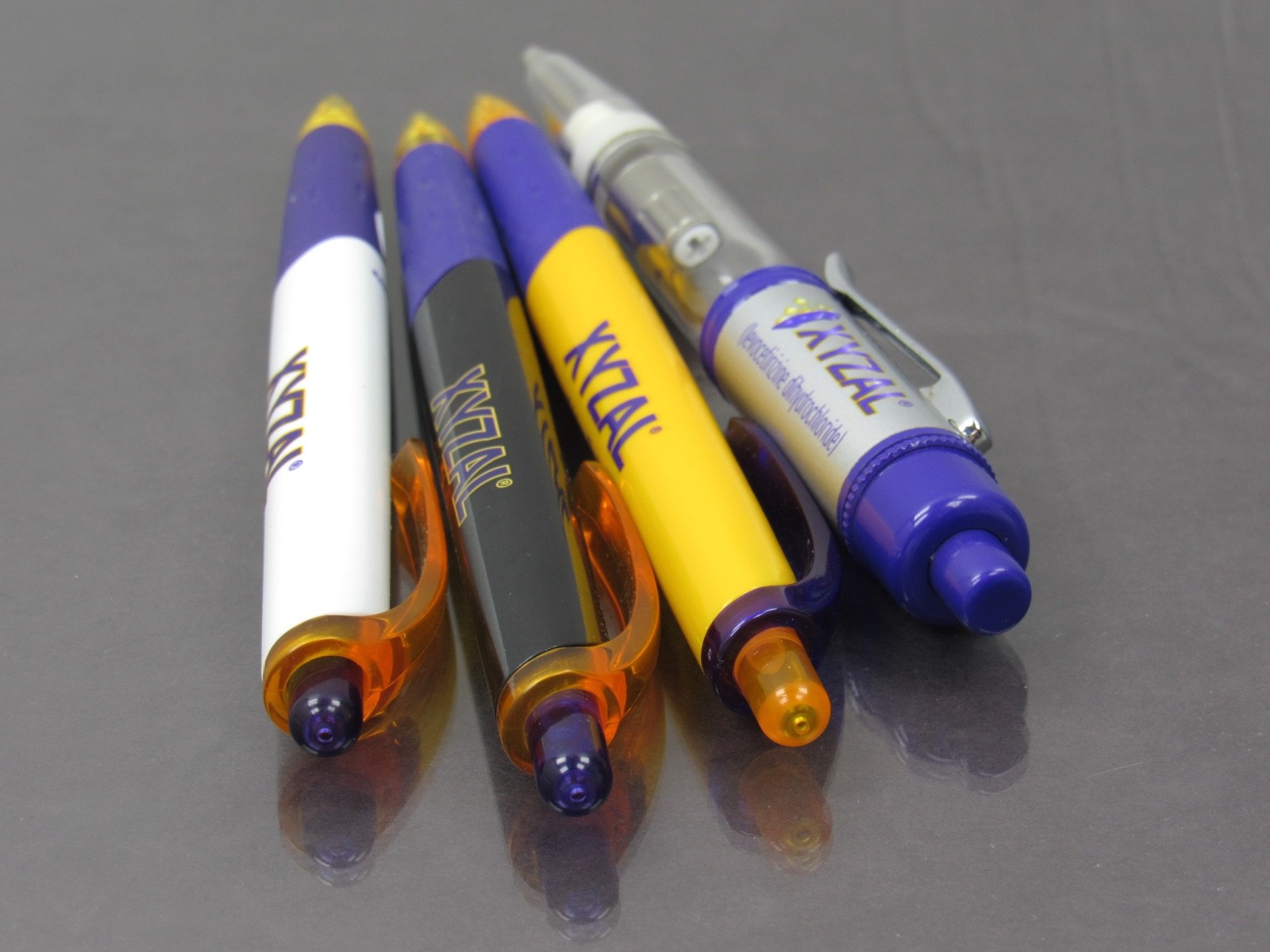 Lot of 4 Xyzal Drug Rep Pharmaceutical Promo Pens 1 Metal Light- Up in 2 Colors