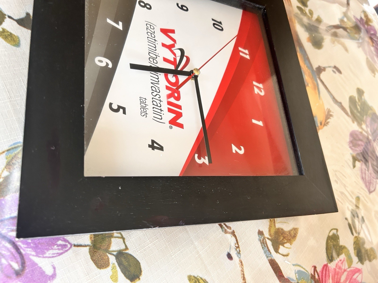 VTG Pharmaceutical Rep Vytorin Clock Cholesterol Prescription Drug Glass Wood