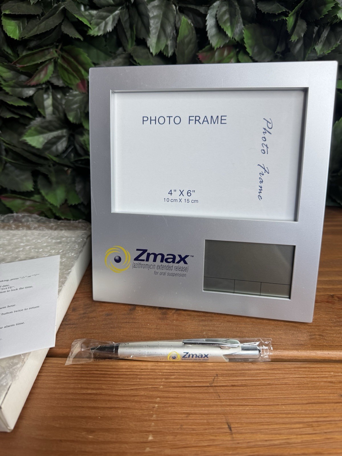 Zmax Pharmaceutical Advertising Photo Frame Clock + Pen Pfizer Promo 2000s