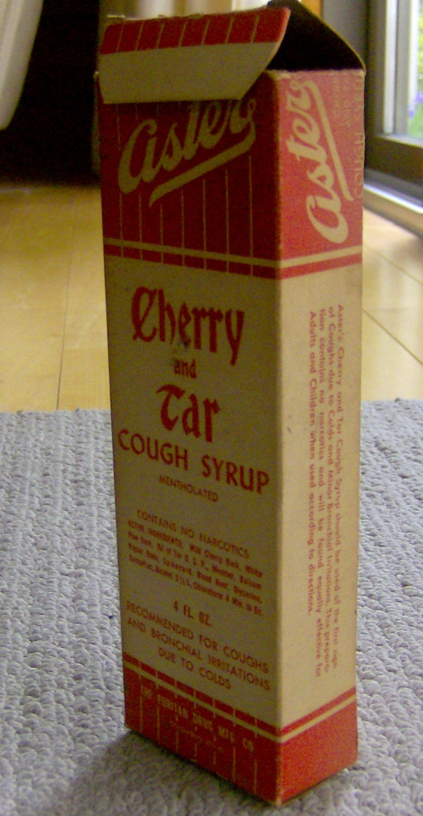 antique 1930s ASTER Cherry & Tar cough syrup GLASS MEDICINE BOTTLE w/box vintage