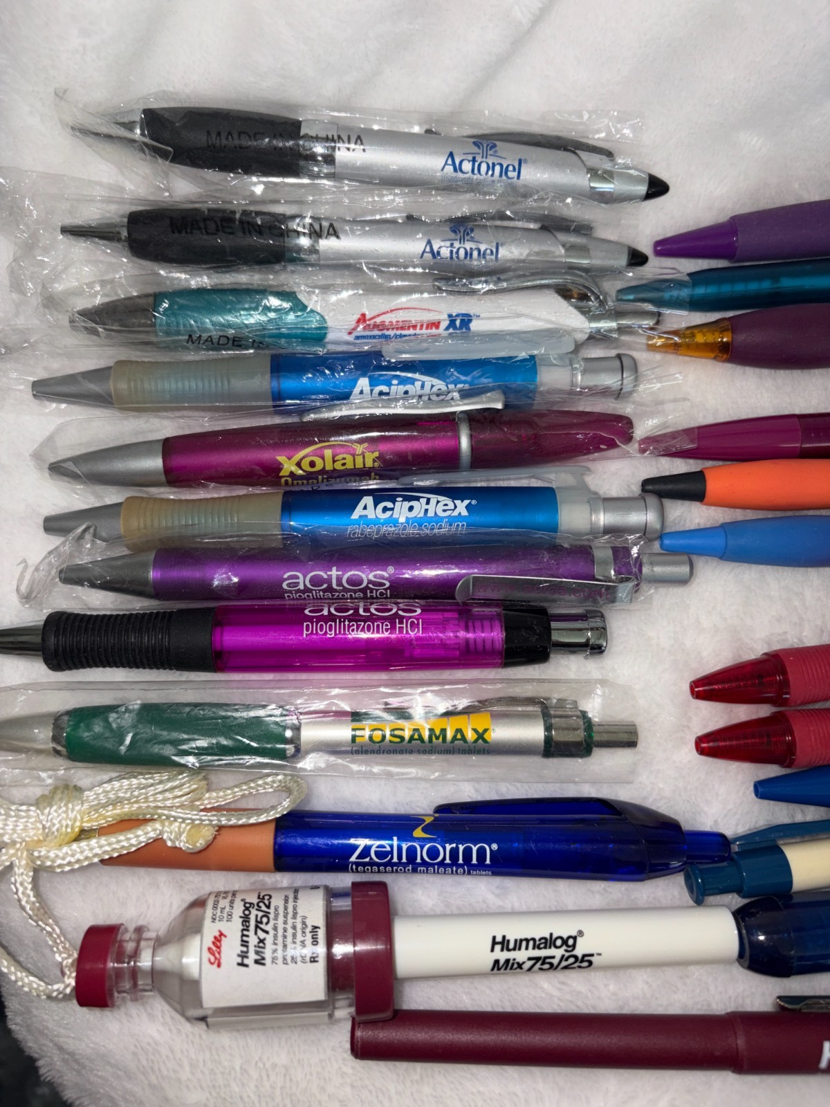 Lot of Drug Rep Items Metal & Plastic Pens & Pen Light *Non Working**READ Desc