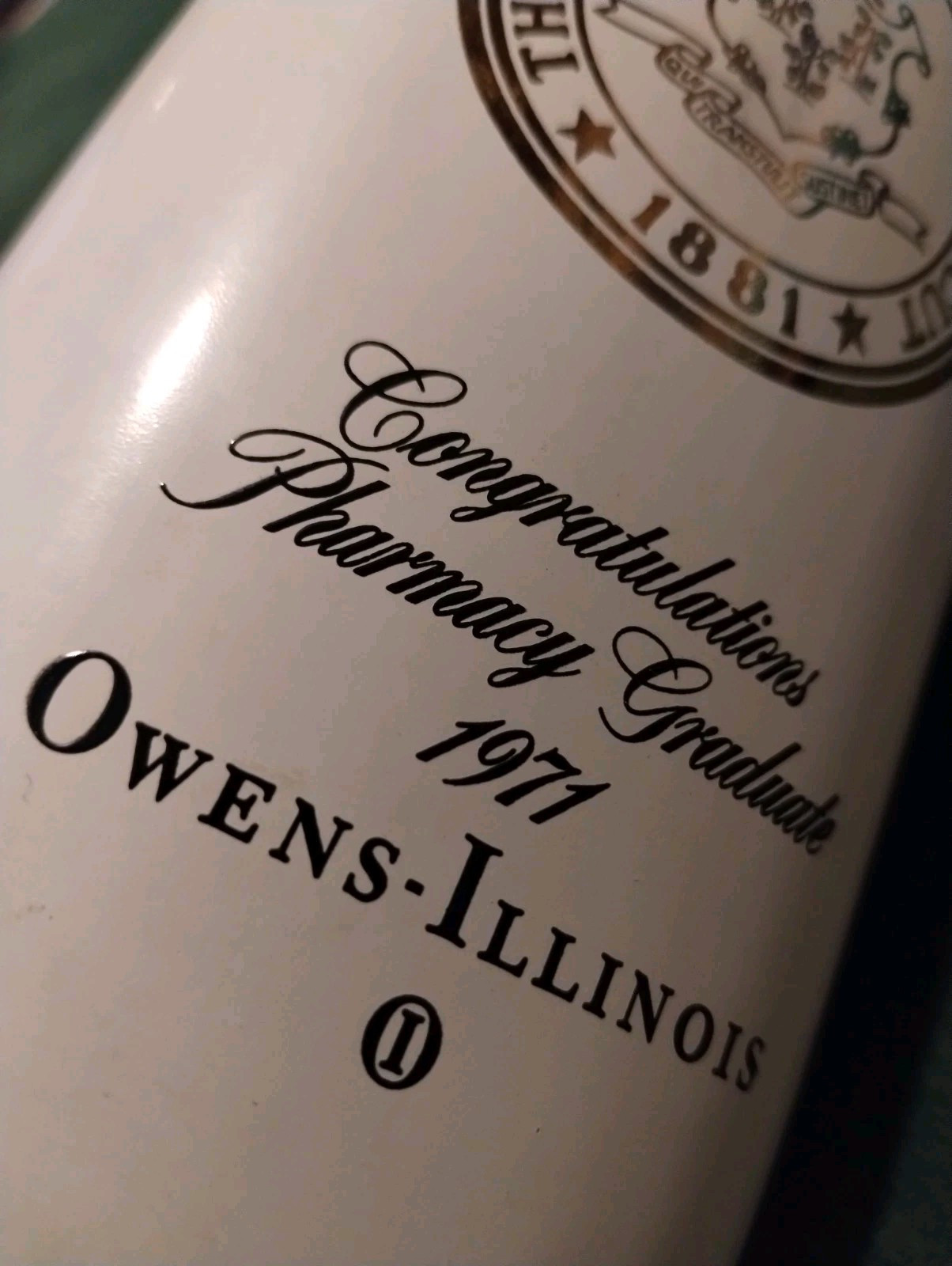 1971 Pharmacy Graduate UCONN University CONNECTICUT Bottle history RARE WHITE