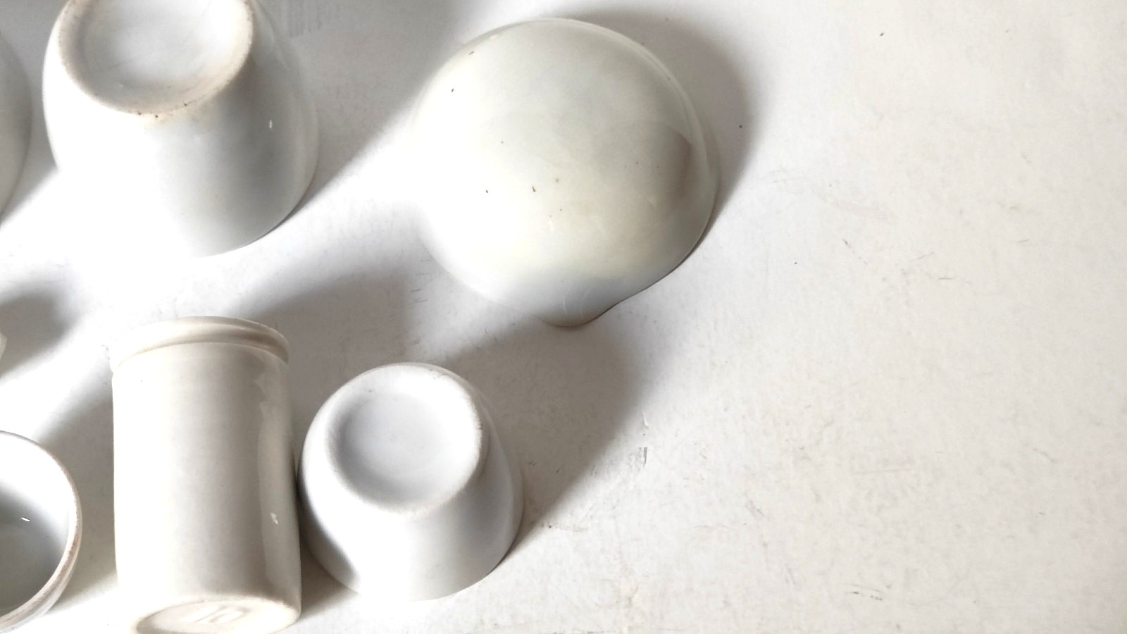 PORCELAIN SMALL VESSELS, Evaporating Dishes, Set of 7 – Pharmacy, Labs, Vintage