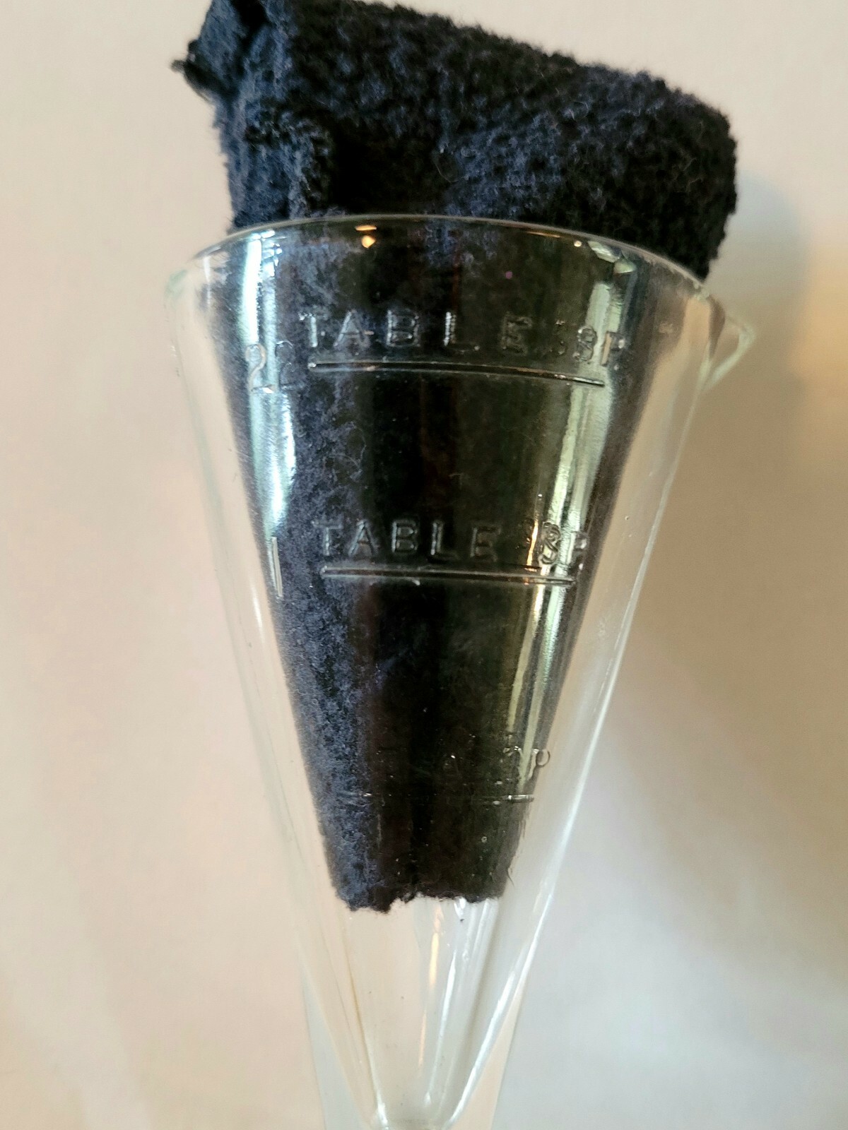 Vintage GLASS ZONITE 2 TABLESPOON APOTHECARY MEASURING BEAKER W/ SPOUT 3 1/2″