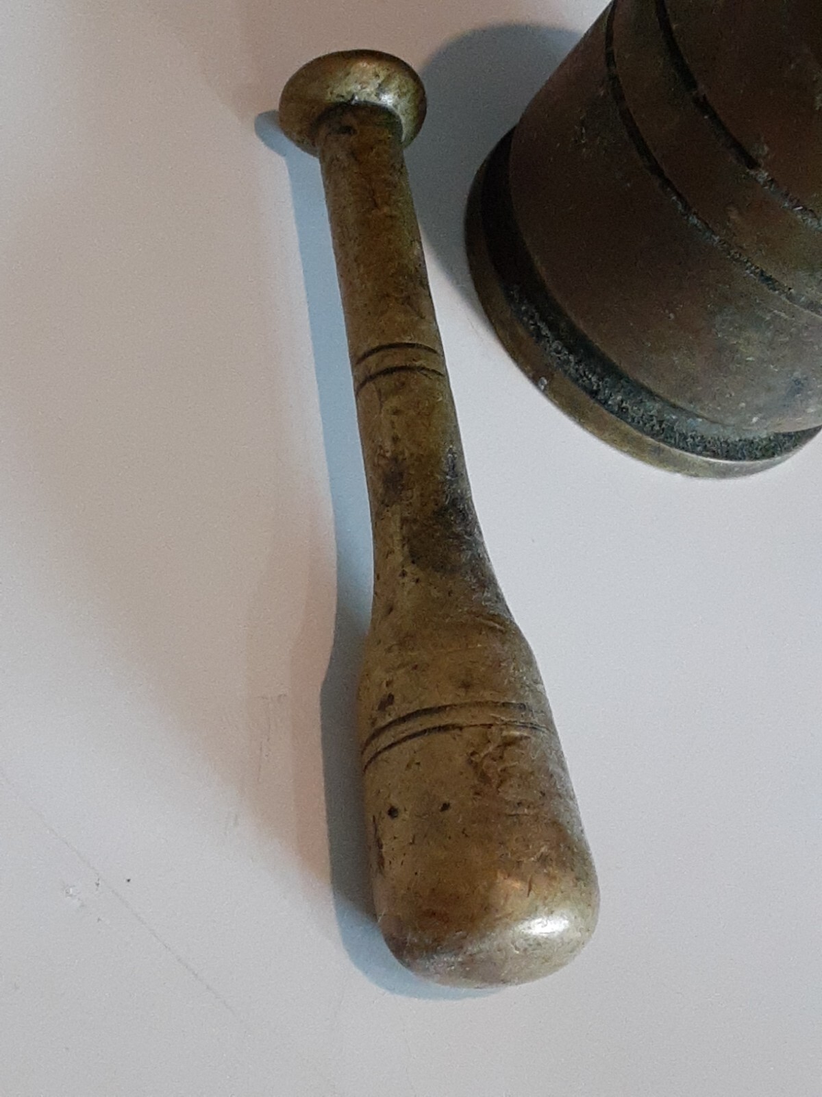 VINTAGE BRASS MORTAR AND PESTLE PHARMACY APOTHECARY MEDICINE 2 1/4″ TALL CRUSHER
