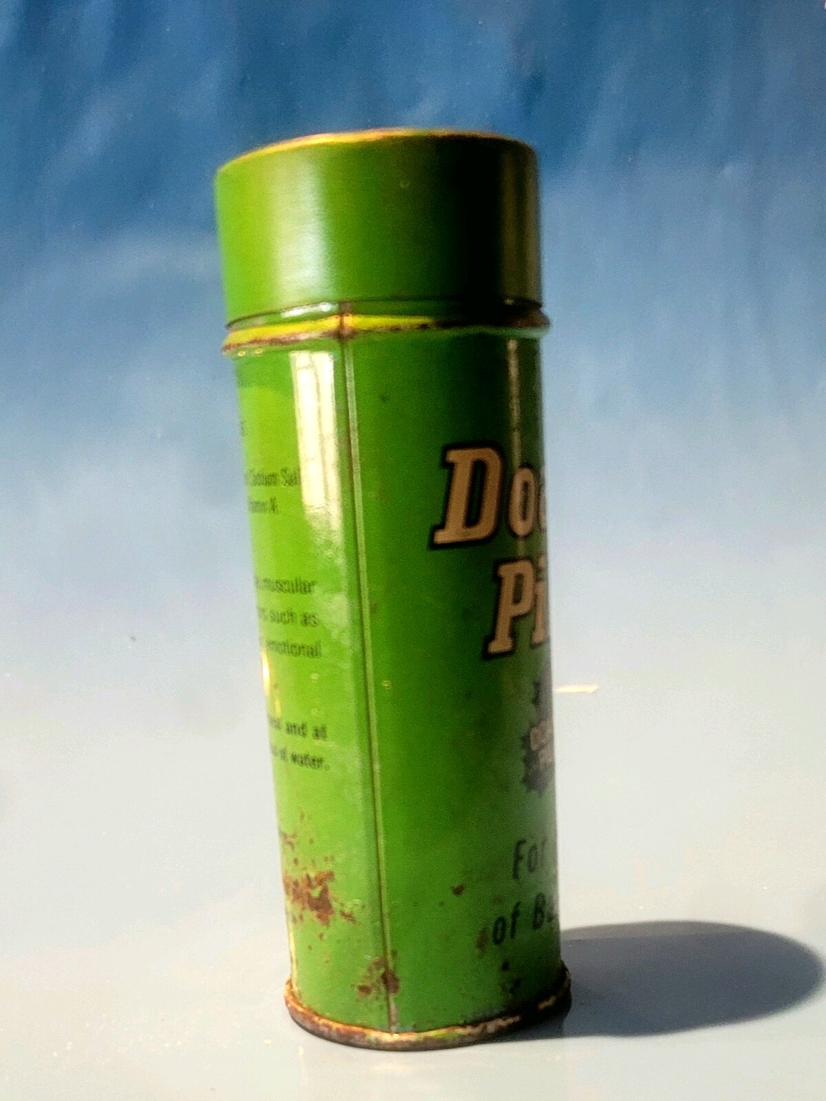 RARE 1960s DOAN’S PILLS medical tin VINTAGE PHARMACEUTICAL doctor med RX drugs