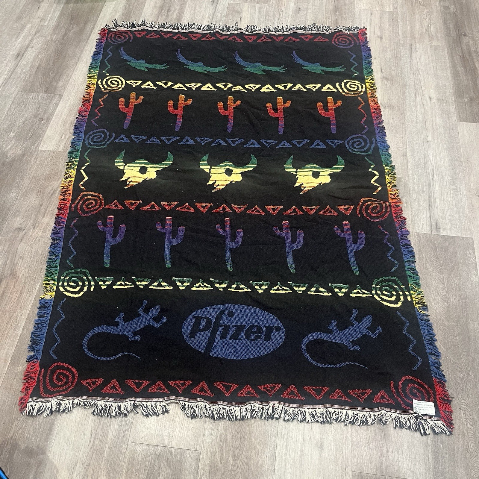 RARE PFIZER BLANKET WESTERN THROW Cactus Tribal 48 x 69″ Pharmaceutical Collect