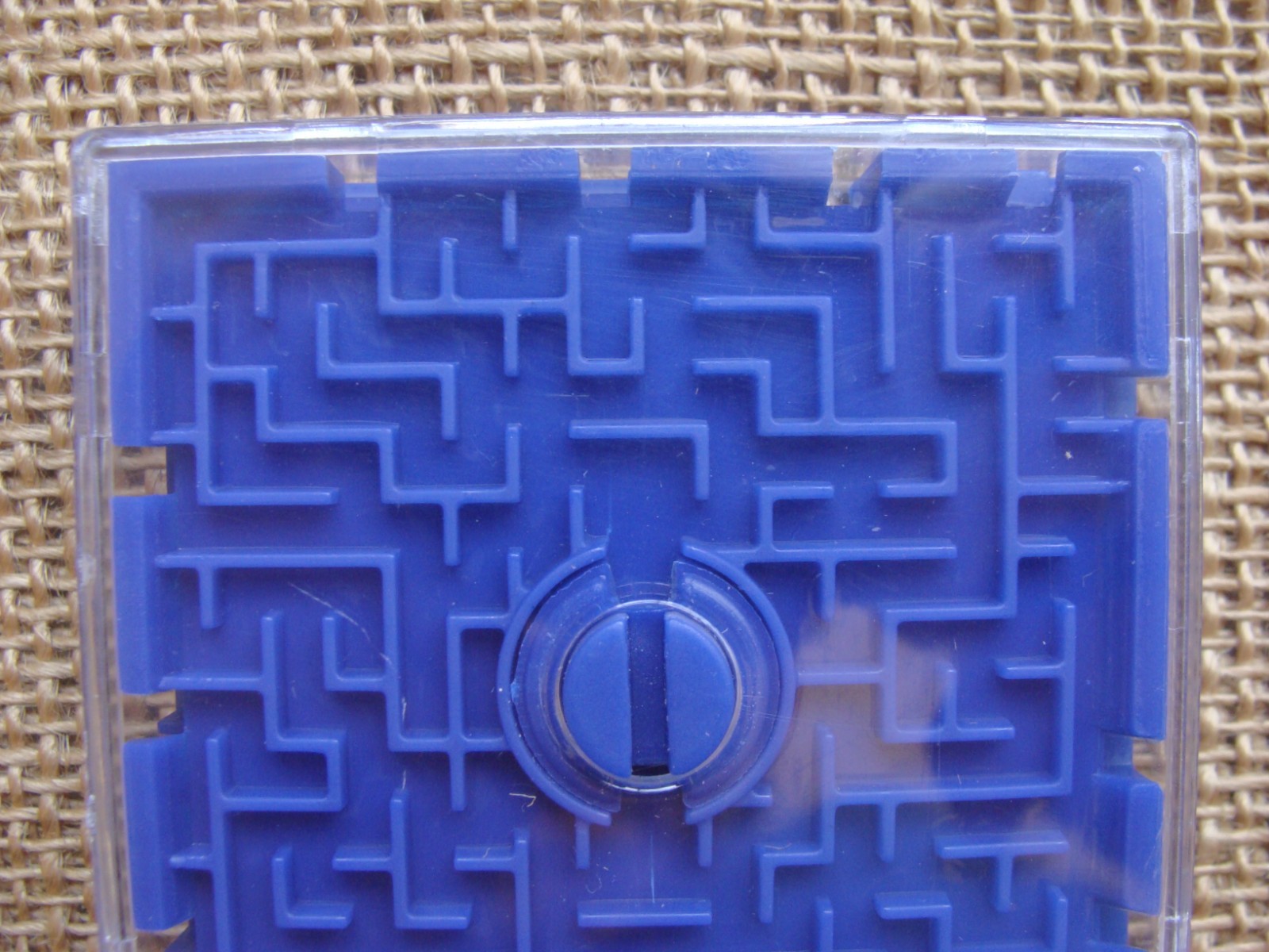 Nexgard Plus maze toy pharmaceutical promotional material – 2 5/8″