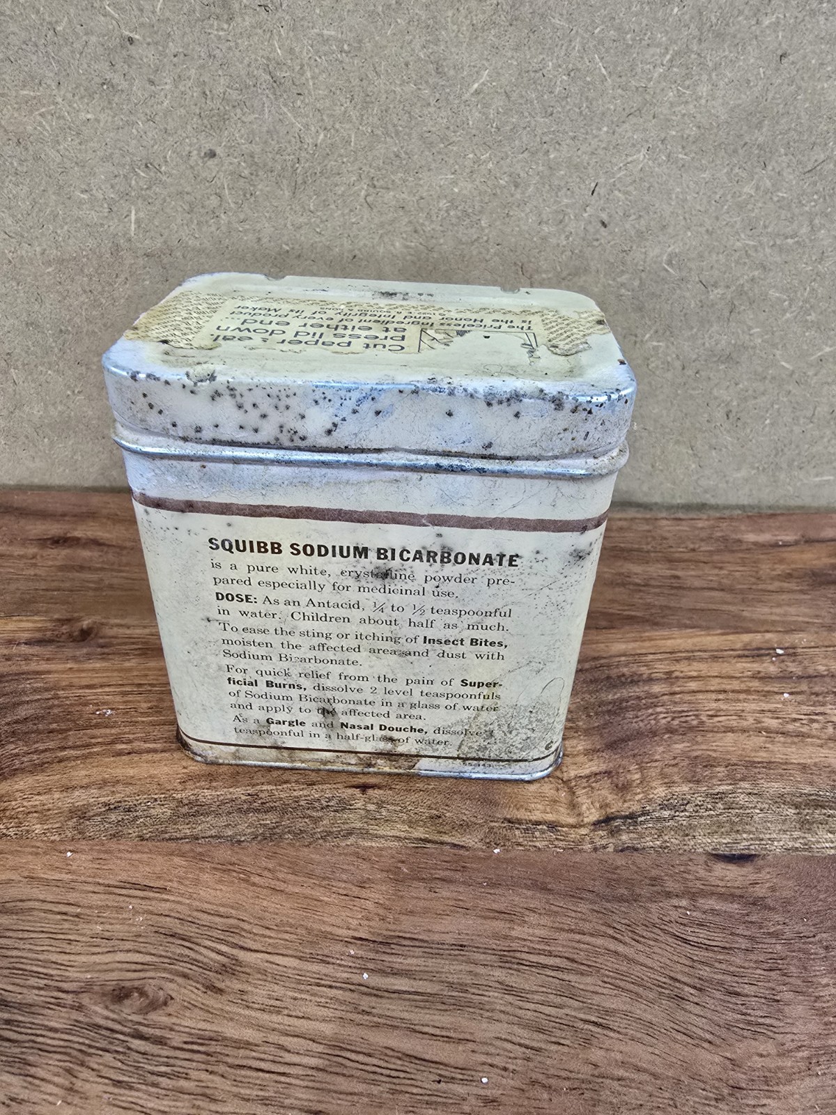 Vintage Advertising Pharmaceutical Tin Squibb Sodium Bicarbonate Antacid Laxativ
