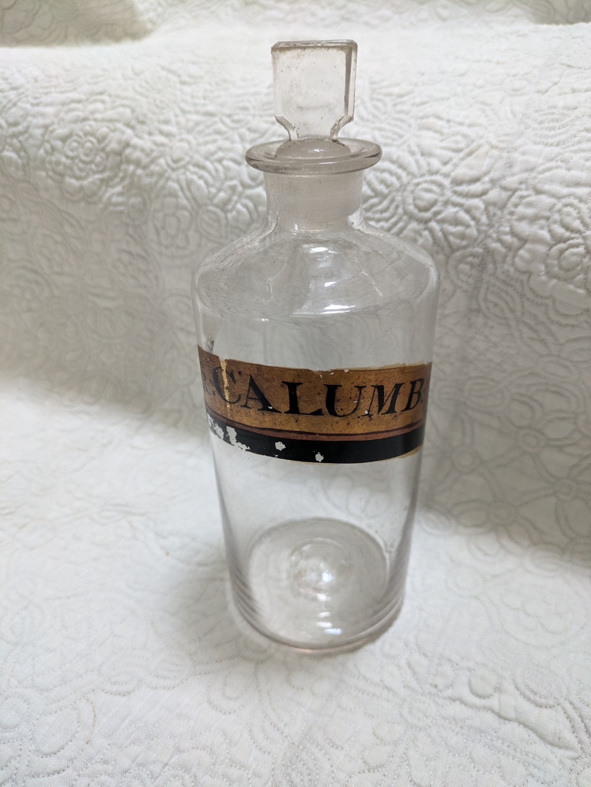 Antique Apothecary or Pharmacy Gold Label Bottle – TR: CALUMB:
