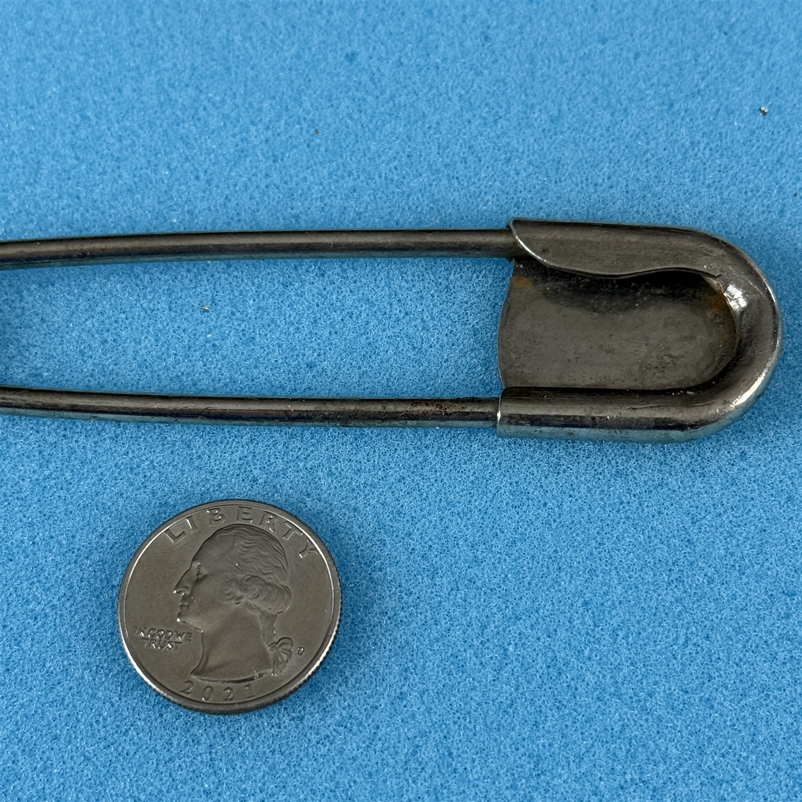 Mysteclin-F Squibb Pharmaceutical Drug Rep Jumbo Horse Blanket Safety Pin #58390