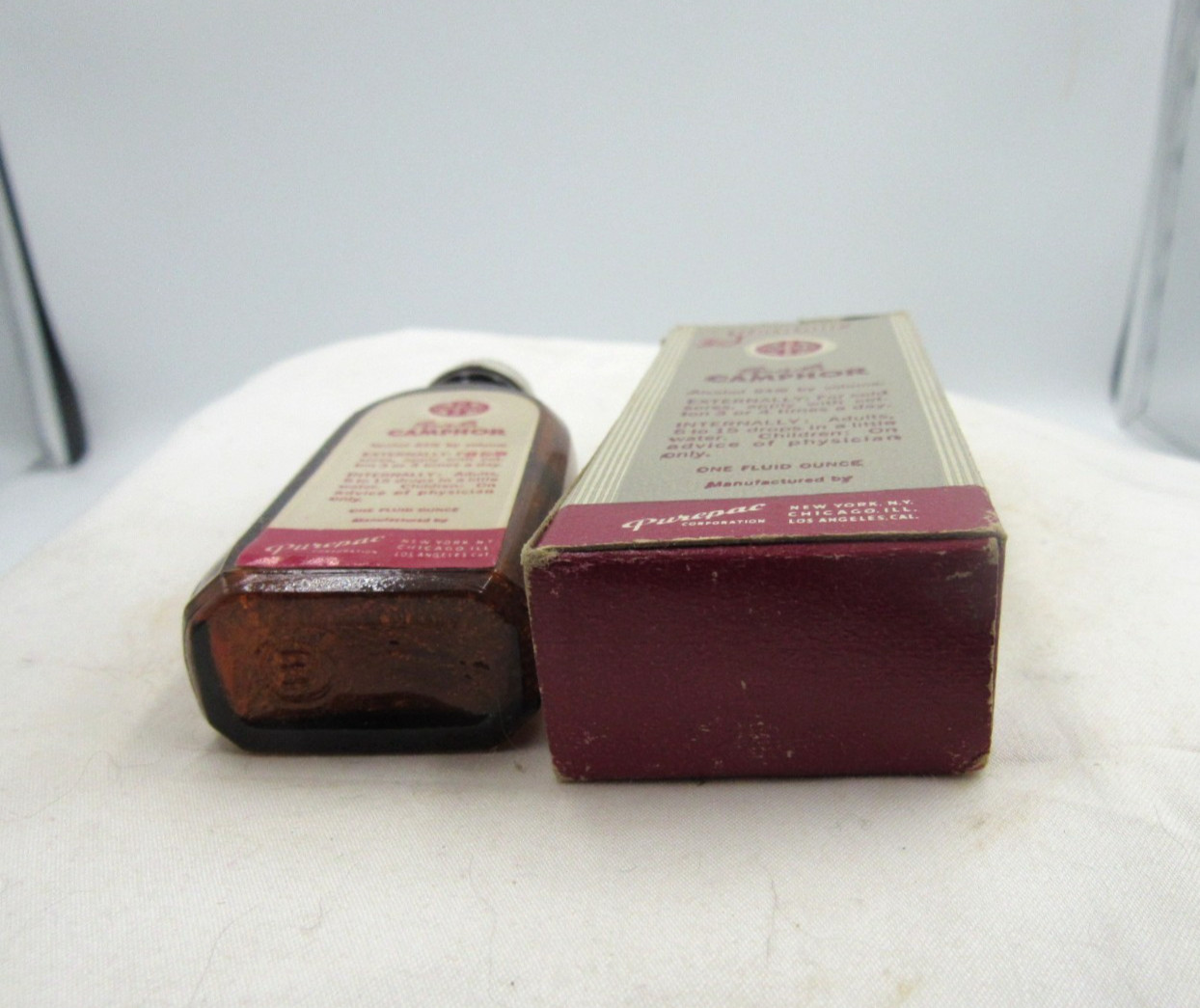 MM – 1940’s Purepac Camphor New York Chicago Ill 3 3/4″ Amber Medicine bottle