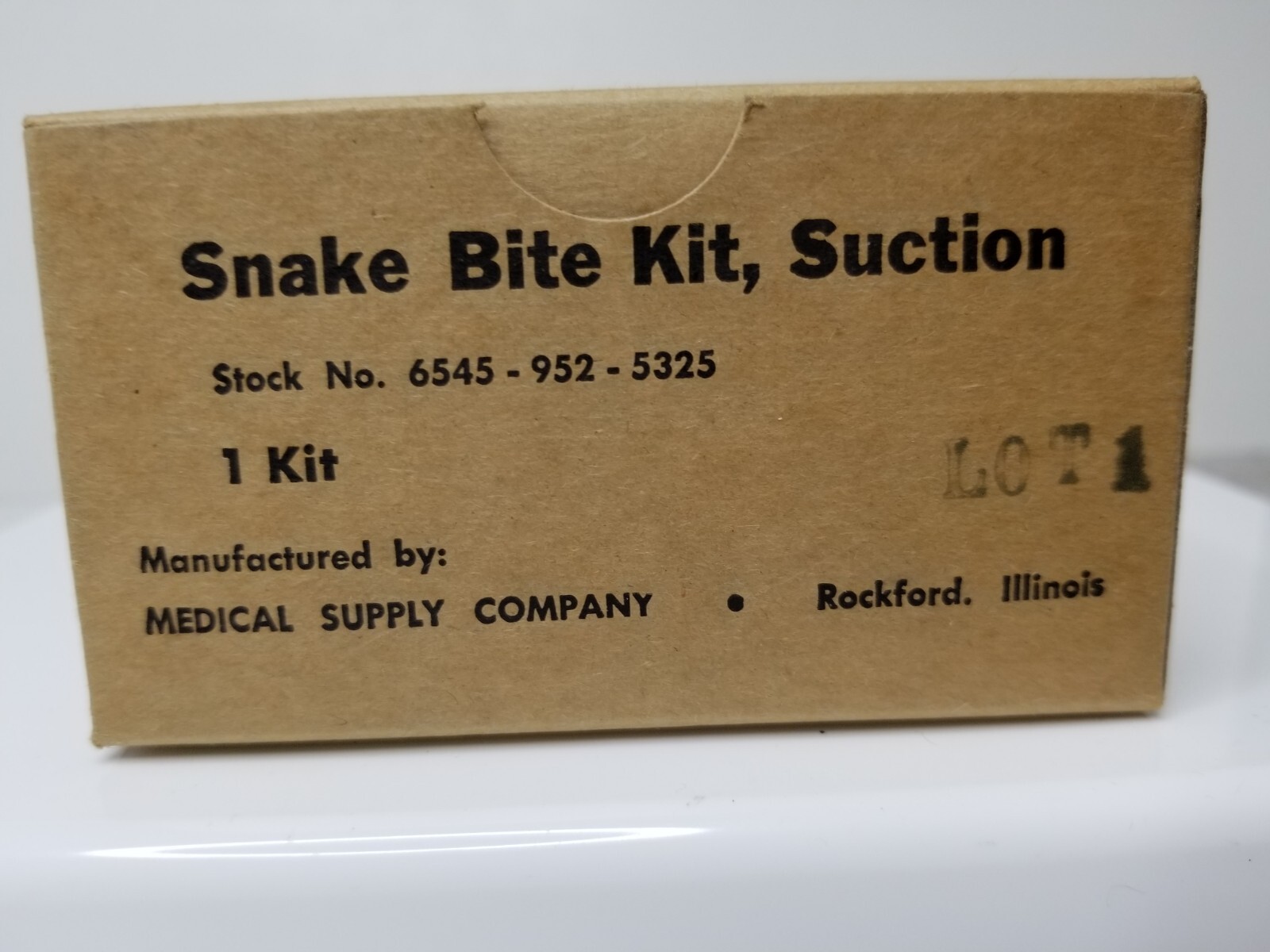 Vintage Saunders’ Snake Bite Kit Medical Supply Co. NEW OLD STOCK