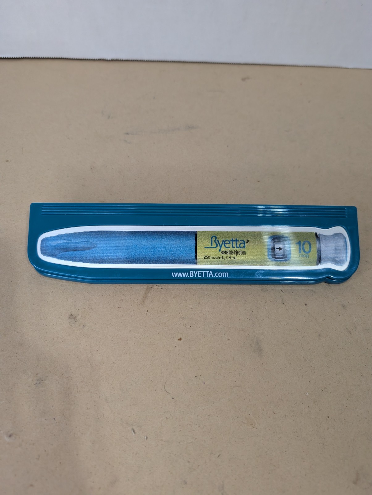 Byetta Drug Rep holographic Magnet clip pharmaceutical collector memorabilia