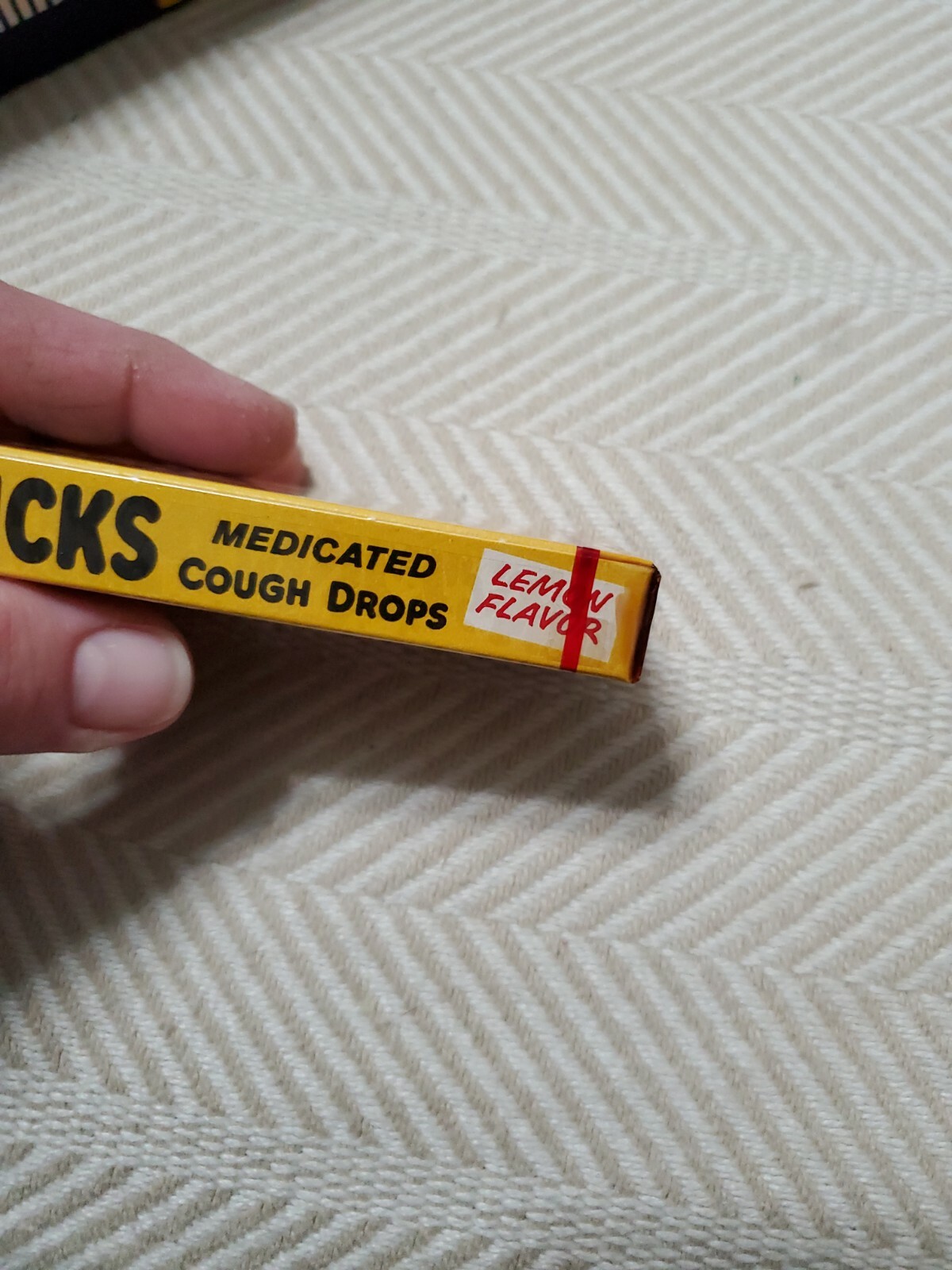 Vintage Lemon Vicks Medicated Cough Drops .10, 20 package case in display box