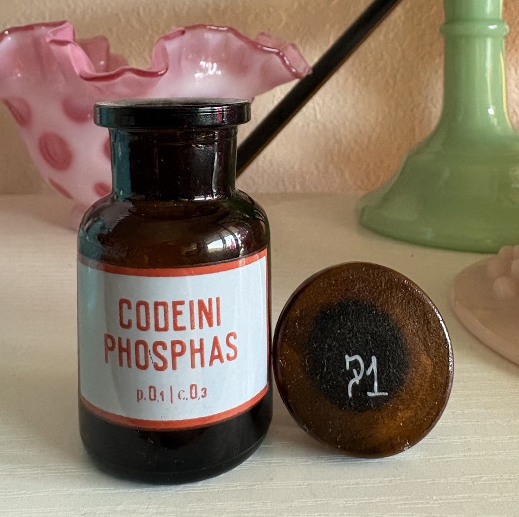 Vintage Codeine Chemist Apothecary Jar *CODEINI PHOSPHAS* Ground Glass Stopper