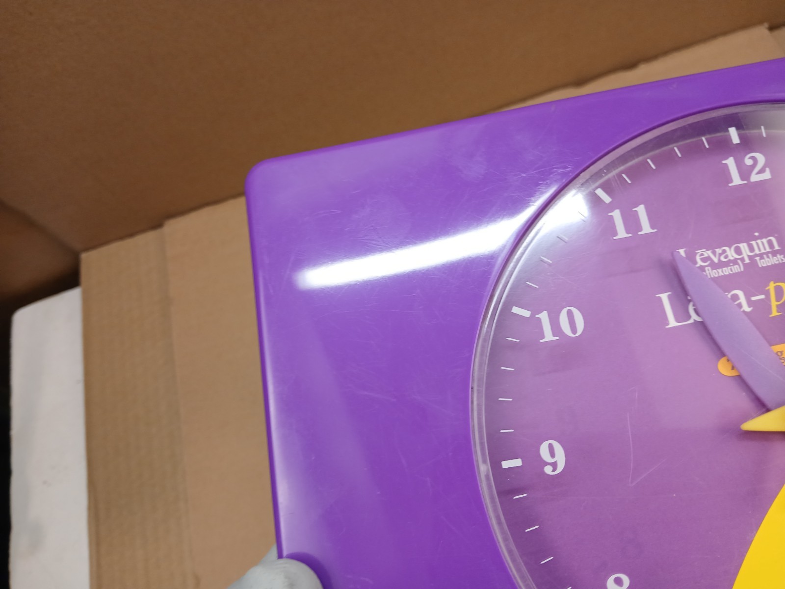 Quartz Movement Pharmaceutical Levaquin Leva-Pak Wall Clock Preowned