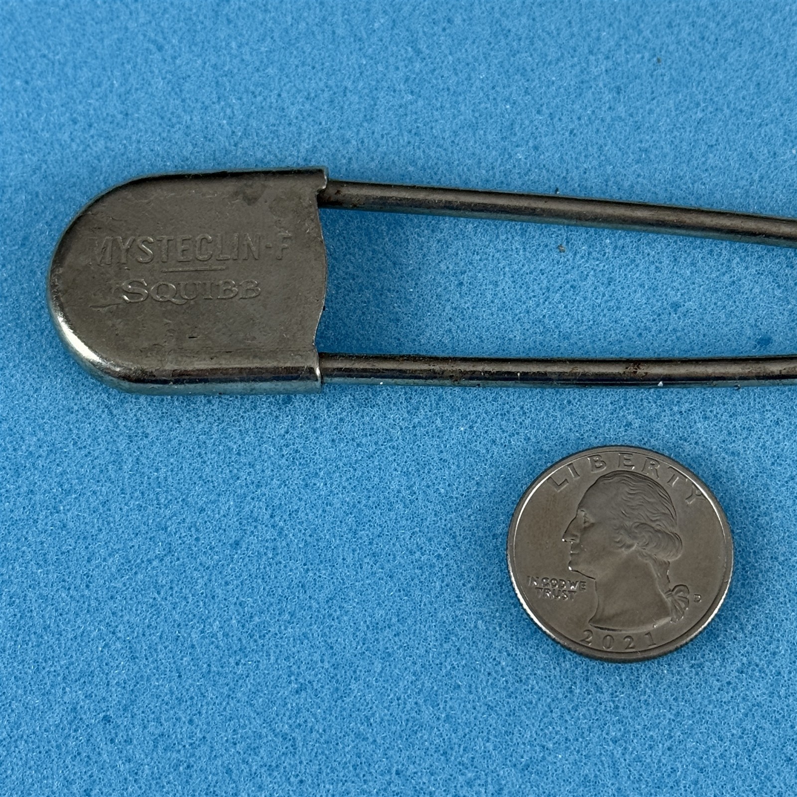 Mysteclin-F Squibb Pharmaceutical Drug Rep Jumbo Horse Blanket Safety Pin #58390
