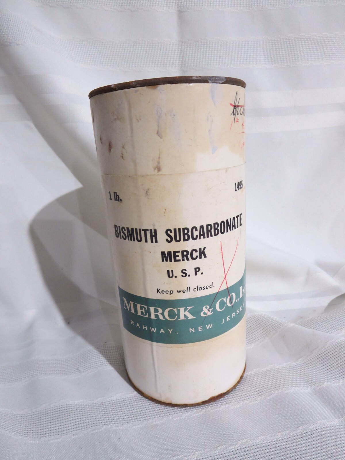 Vintage Merck & Co Bismuth Subcarbonate Cardboard Container Metal Lid & Bottom