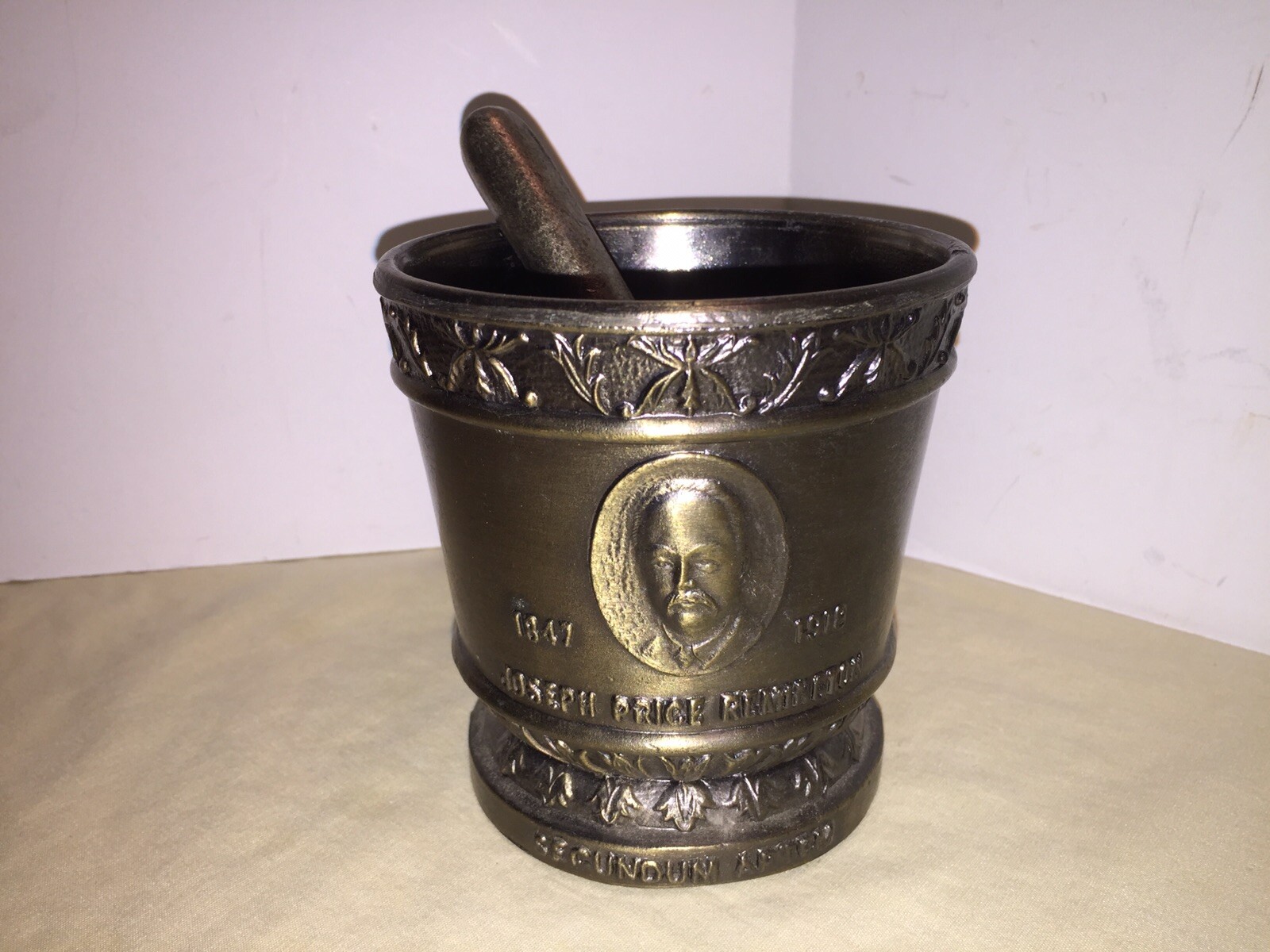 Pharmaceutical Apothecary Brass Mortar & Pestle Secundum Artem Remington