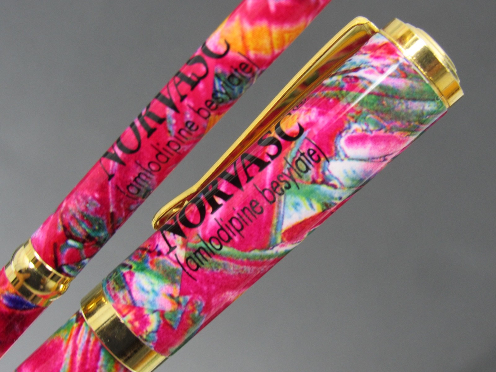 Unique Colorful Norvasc Metal PENS Drug Rep Pharmaceutical Advertising Lot of 2
