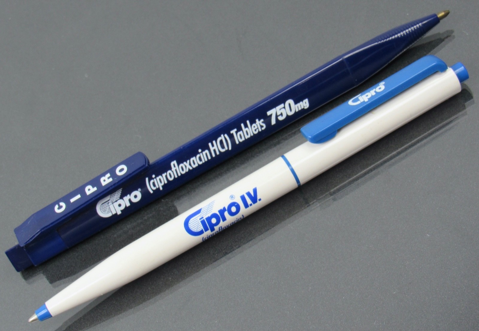 Cipro Lot PENS & Magnet Clip Drug Rep Pharmaceutical Promo Advertising Dry Ink