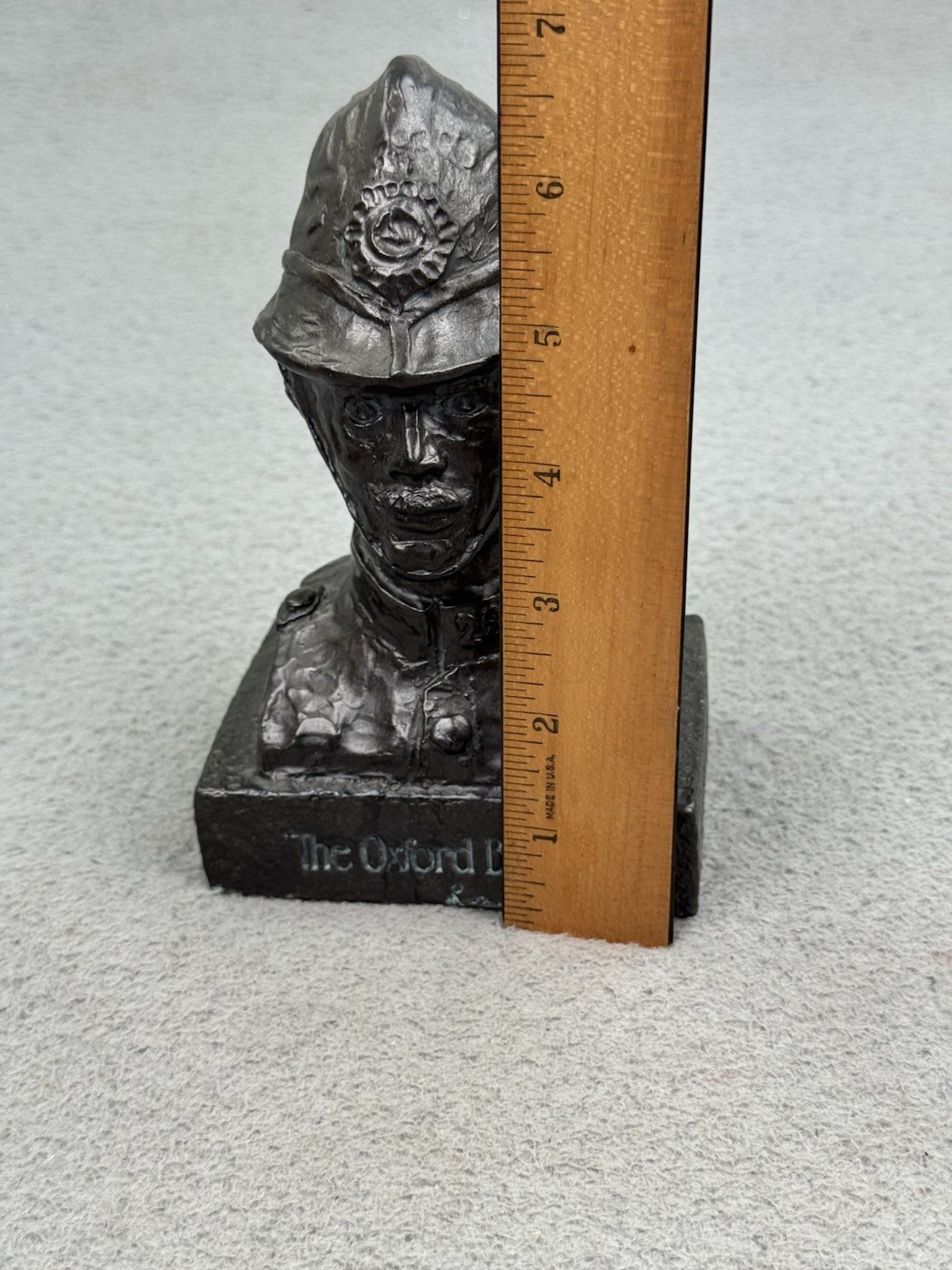 VINTAGE 1977 THE OXFORD BOBBY BOOKEND BUST BRITISH ENGLAND BRISTOL LABORATORIES