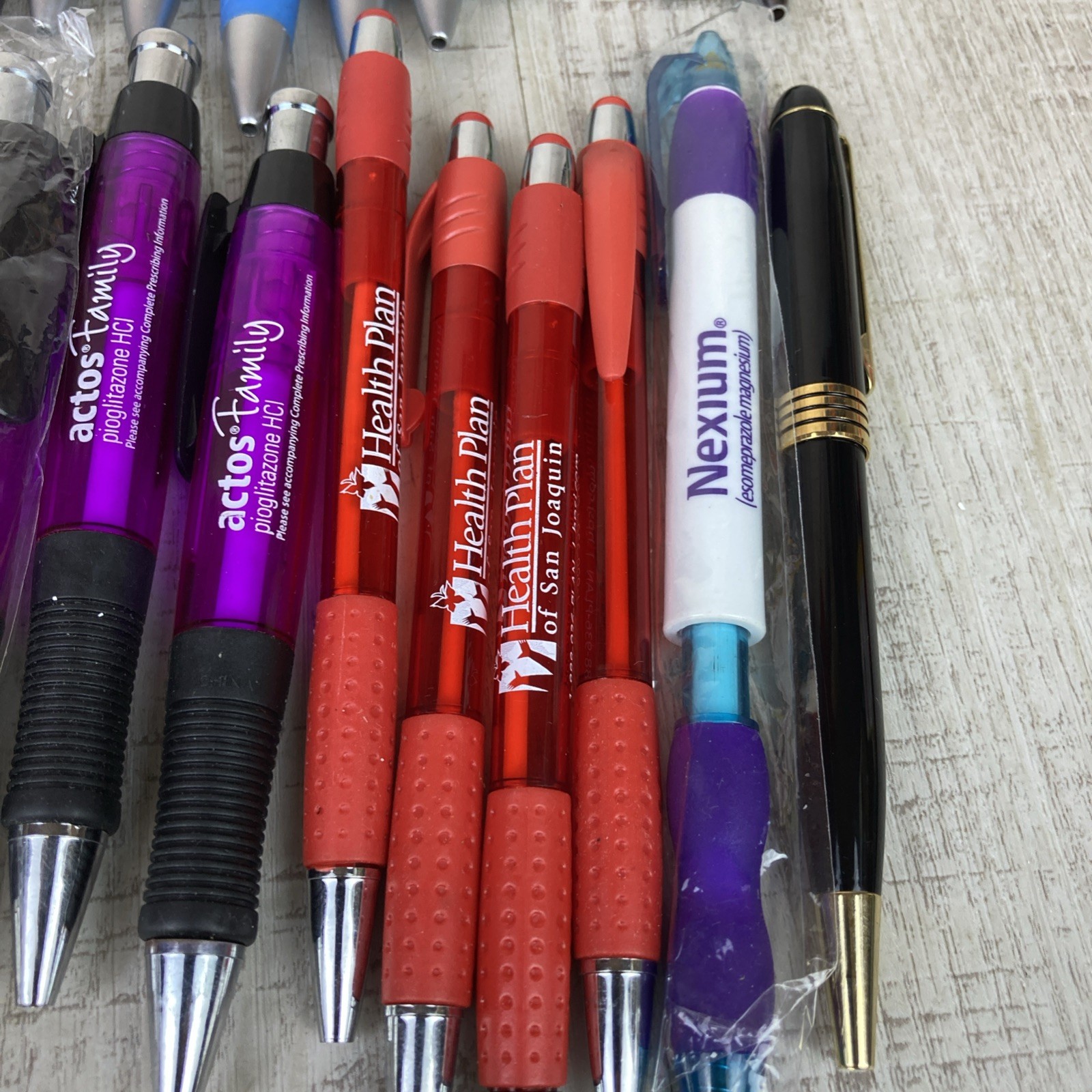 Lot of 52 Metal and Plastic Pharmaceutical Drug Rep Pens Medical Collectibles