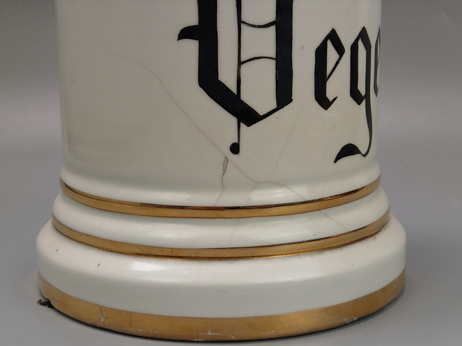 Antique Ceramic Apothecary Chemist Storage Jar Carbon Vegetal