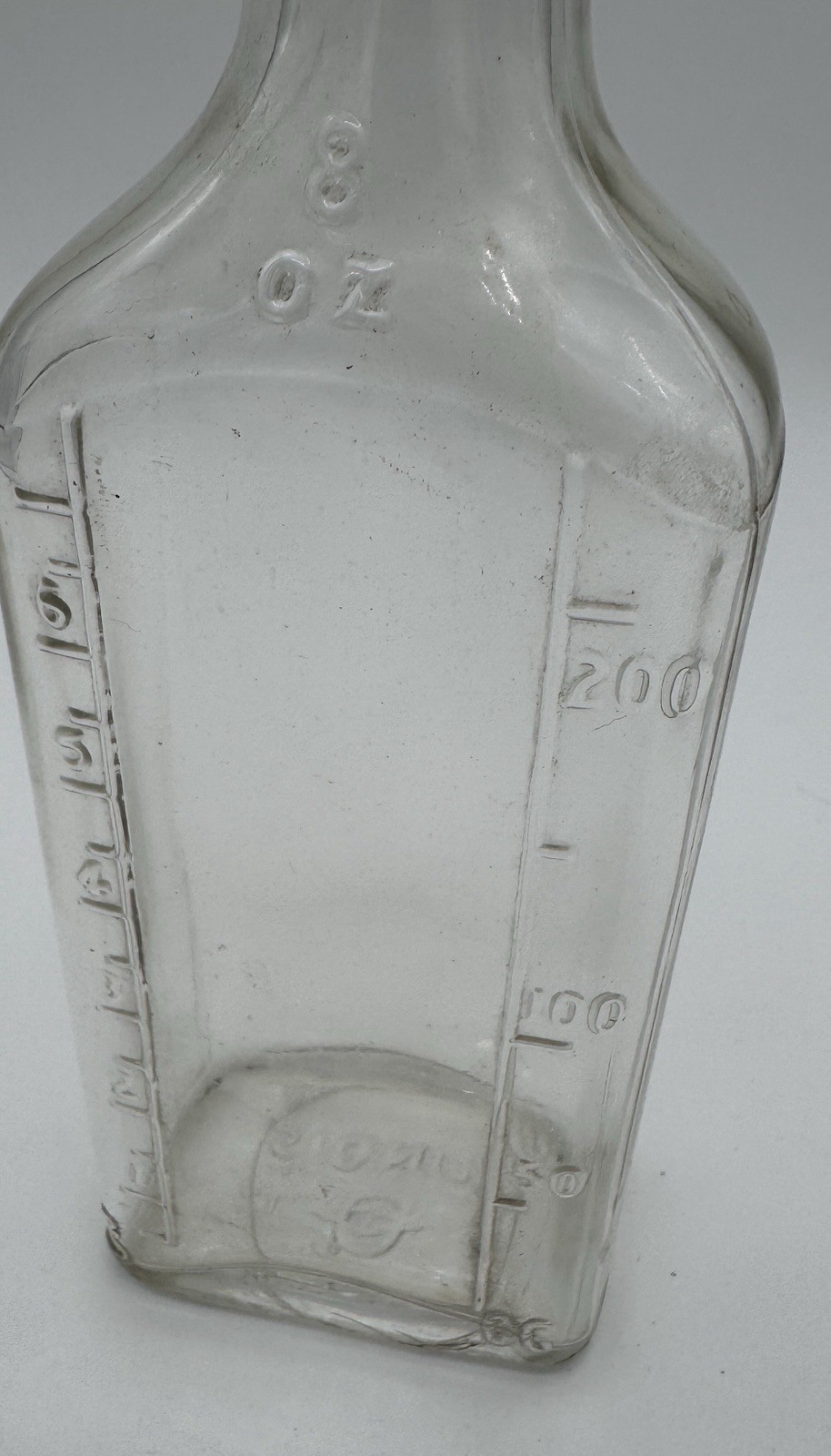 Vintage Illinois glass pharmacy 8 oz. medicine prescription Bottle with Lid