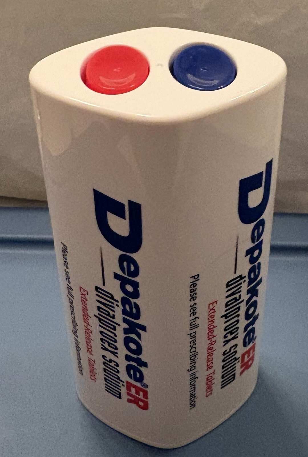 VTG DEPAKOTE ER PAPERWEIGHT HOLDS # 2 MARKERS included PHARMA REP LOGO NEW