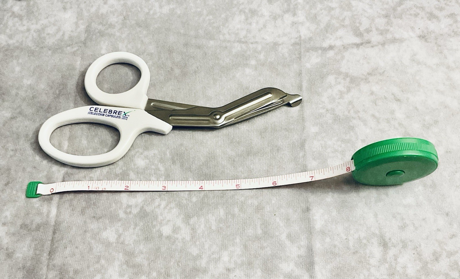 CELEBREX PHARMACEUTICAL REP PROMO FIRST AID SHEARS AND TAPE MEASURE