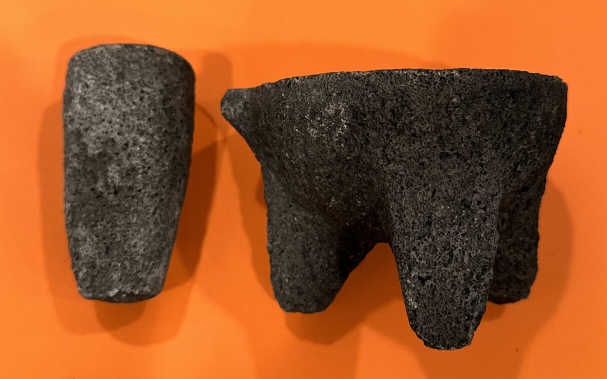4″ Mortar and Pestle Volcanic Dark Gray Molcajete Herbs & Spices