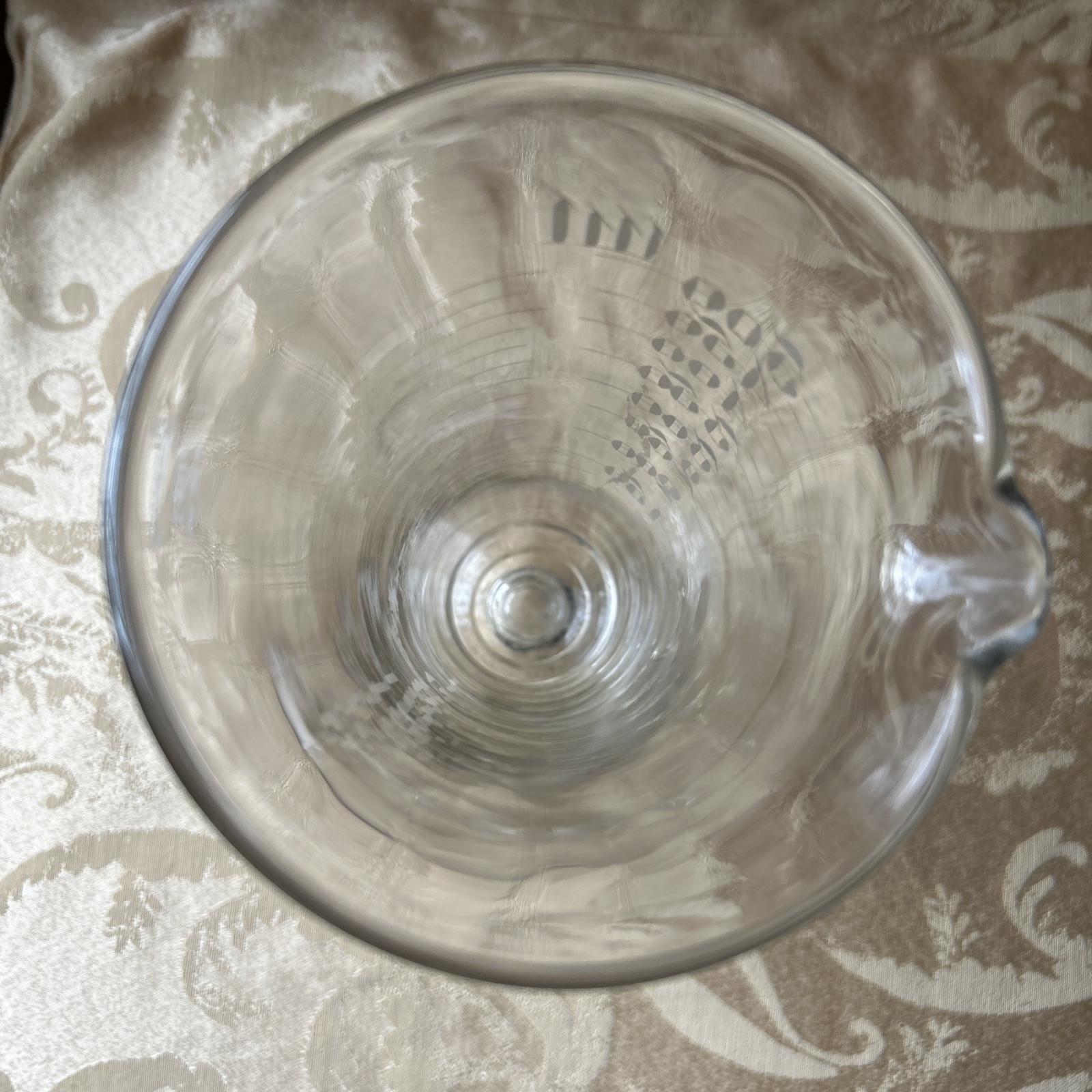 Vintage ETCHED GLASS FOOTED 16 oz 500 cc graduated chemistry BEAKER APOTHECARY