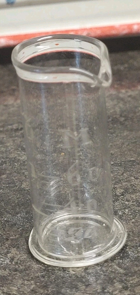 Antique 1800s Medicine Glass Minim Measure In Case 2″ Tall, Etched Glass RARE