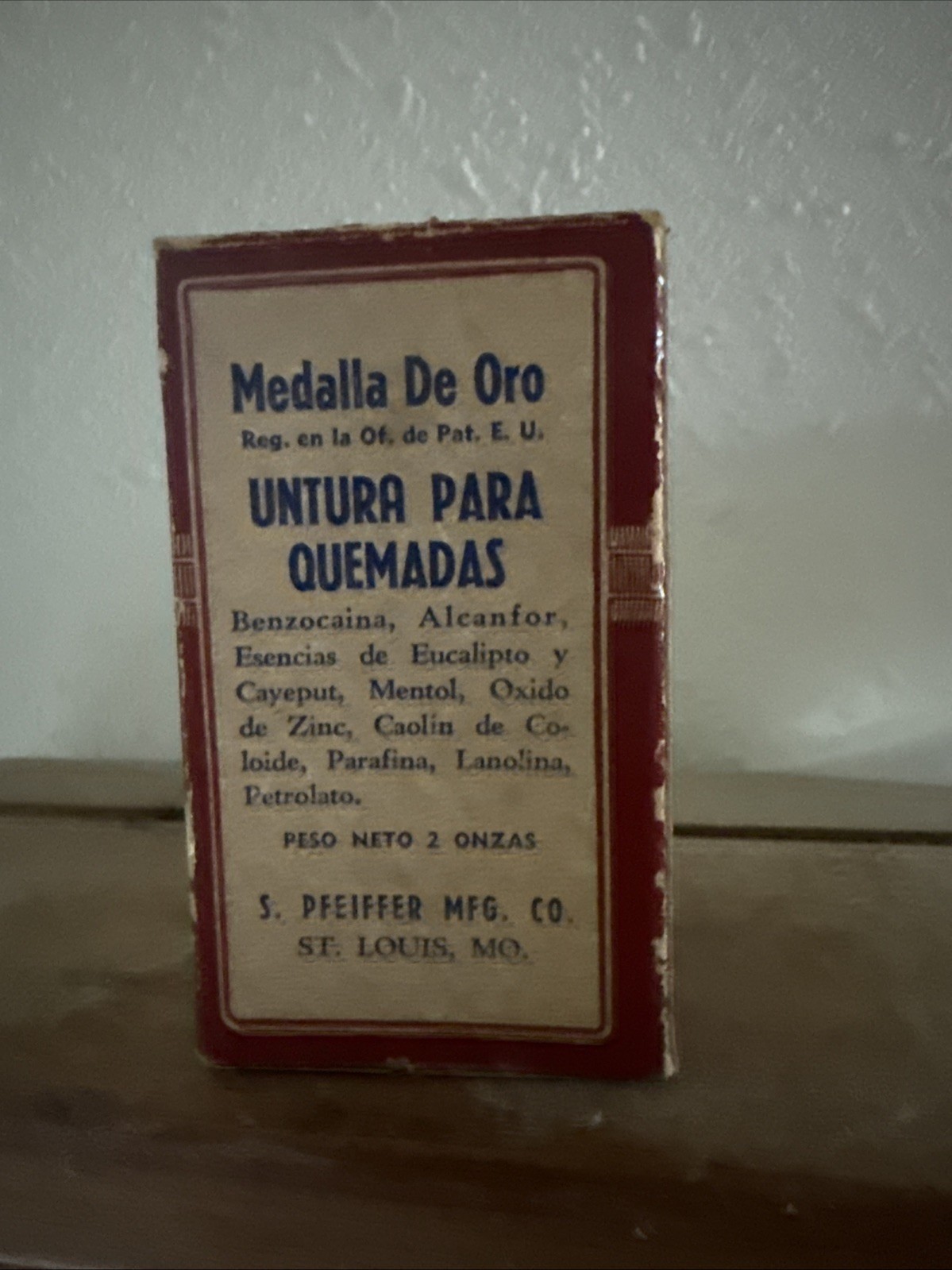 Vintage S. Pfeiffer Mfg. Co. ‘Gold Medal’ Collectible Display Box