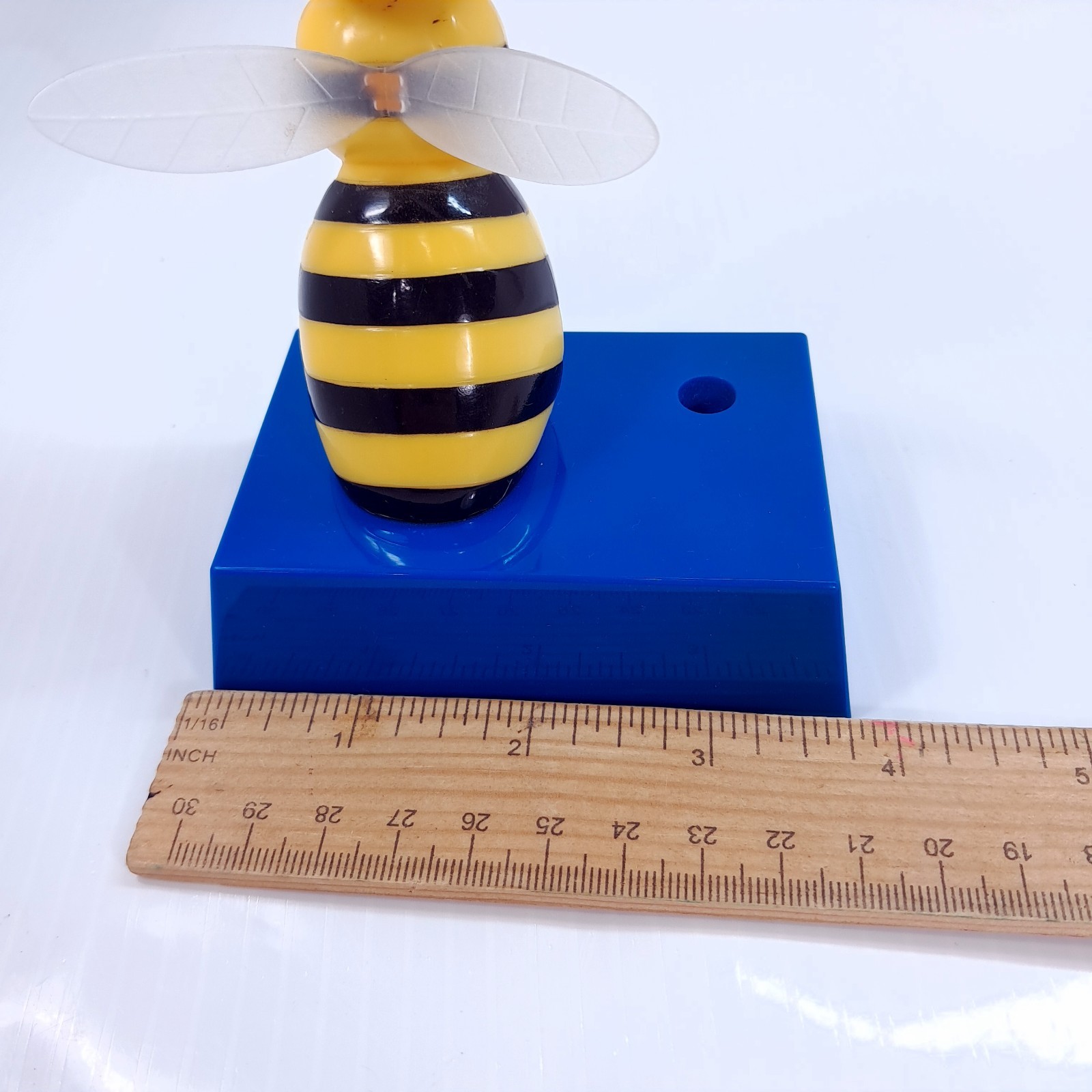 NASONEX Bobblehead Pen Holder Plastic Nasal Spray Drug Rep promo Bee bobble head