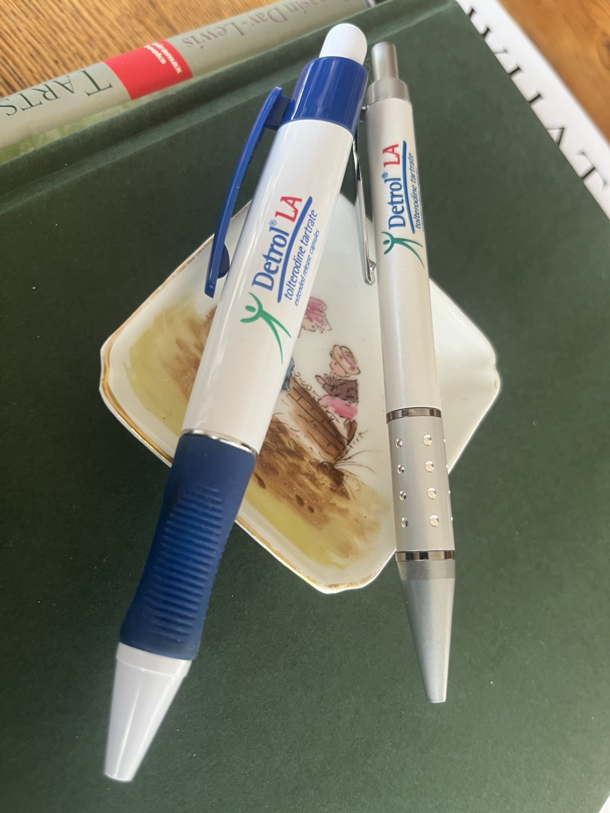 2 Detrol Pharmaceutical Drug Rep Pens! Write! Metal And Plastic