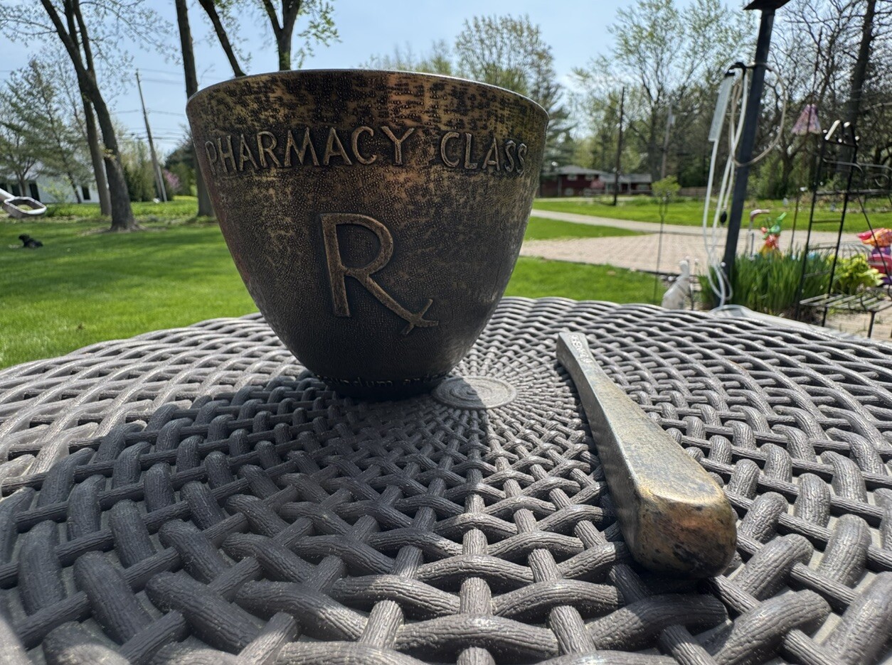 MORTAR & PESTLE – PHARMACY CLASS RX OF 1980 Brass Bronze SECUNDUM ARTEM