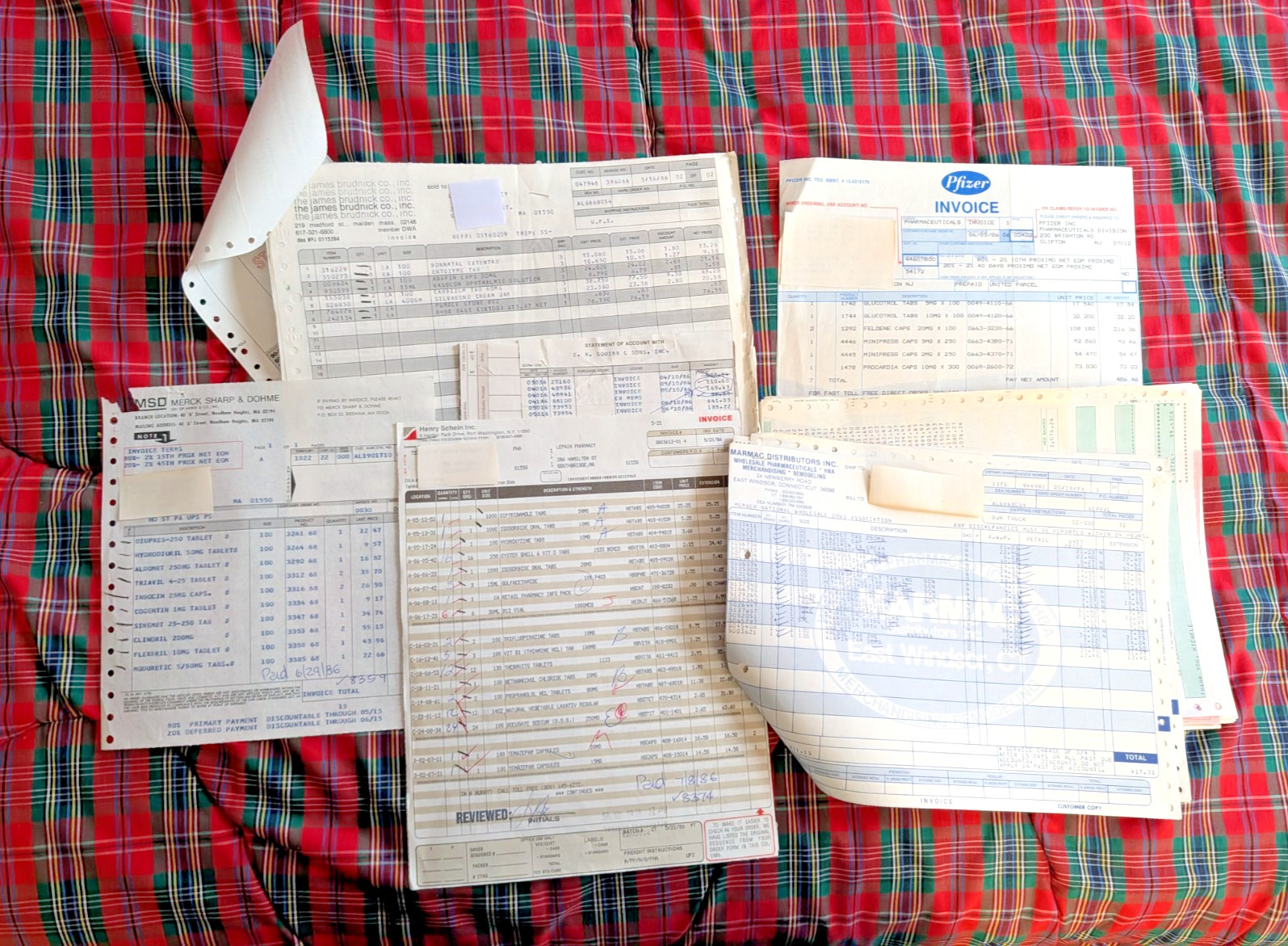 Lot of 1986 drug wholesaler invoices Six drug companies 36+ pages Rx pharmacy