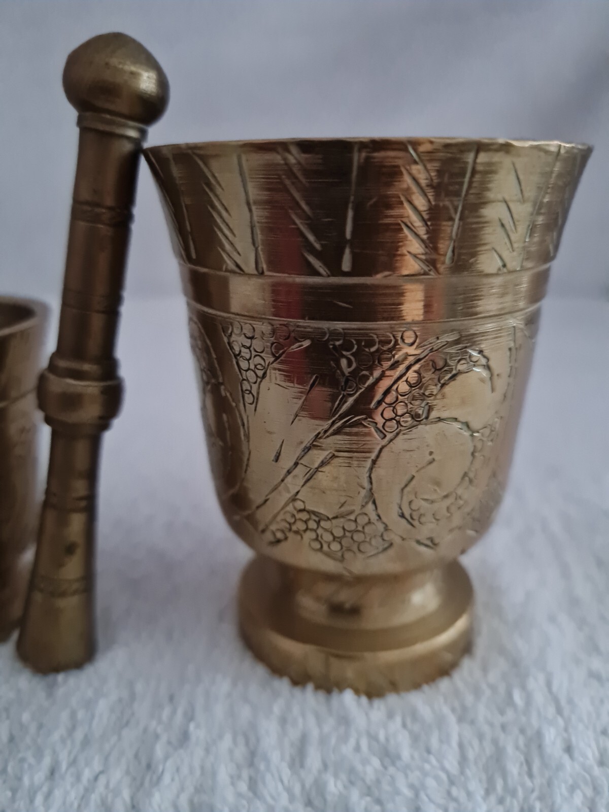 SET OF 3 ANTIQUE SOLID BRASS APOTHECARY MORTAR & PESTLE /DRUGGIST TOOL