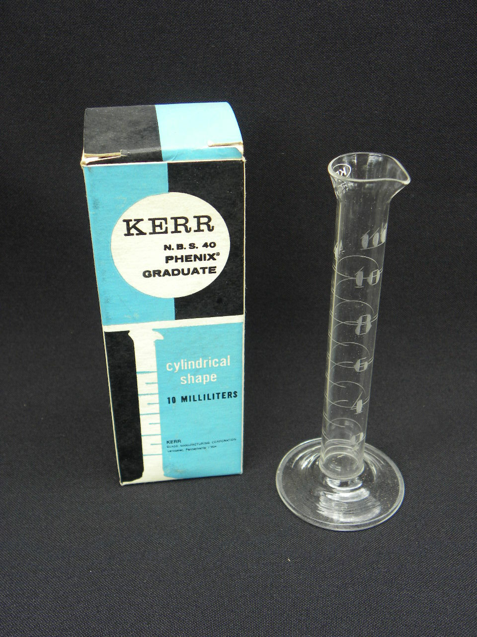 Kerr Glass Pharmaceutical N.B.S. 40 Phenix Graduate Cylindrical Shape Cylinder