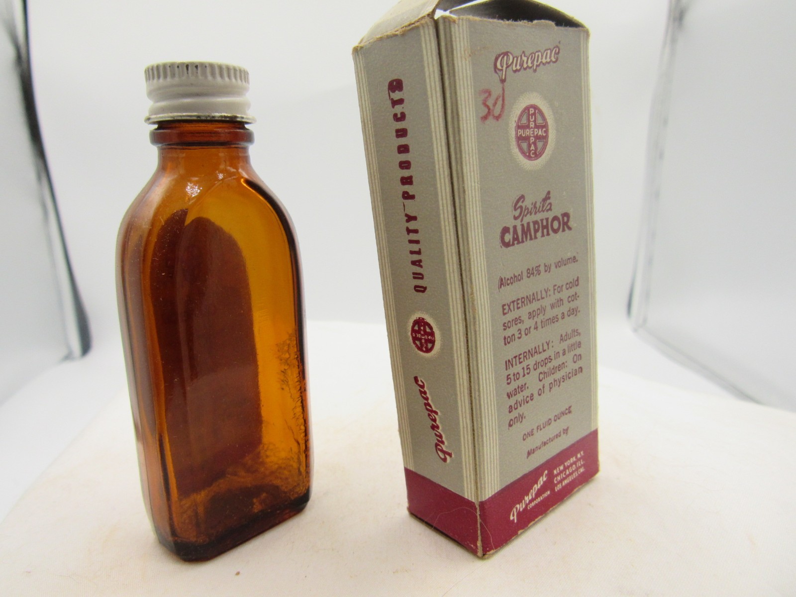 MM – 1940’s Purepac Camphor New York Chicago Ill 3 3/4″ Amber Medicine bottle